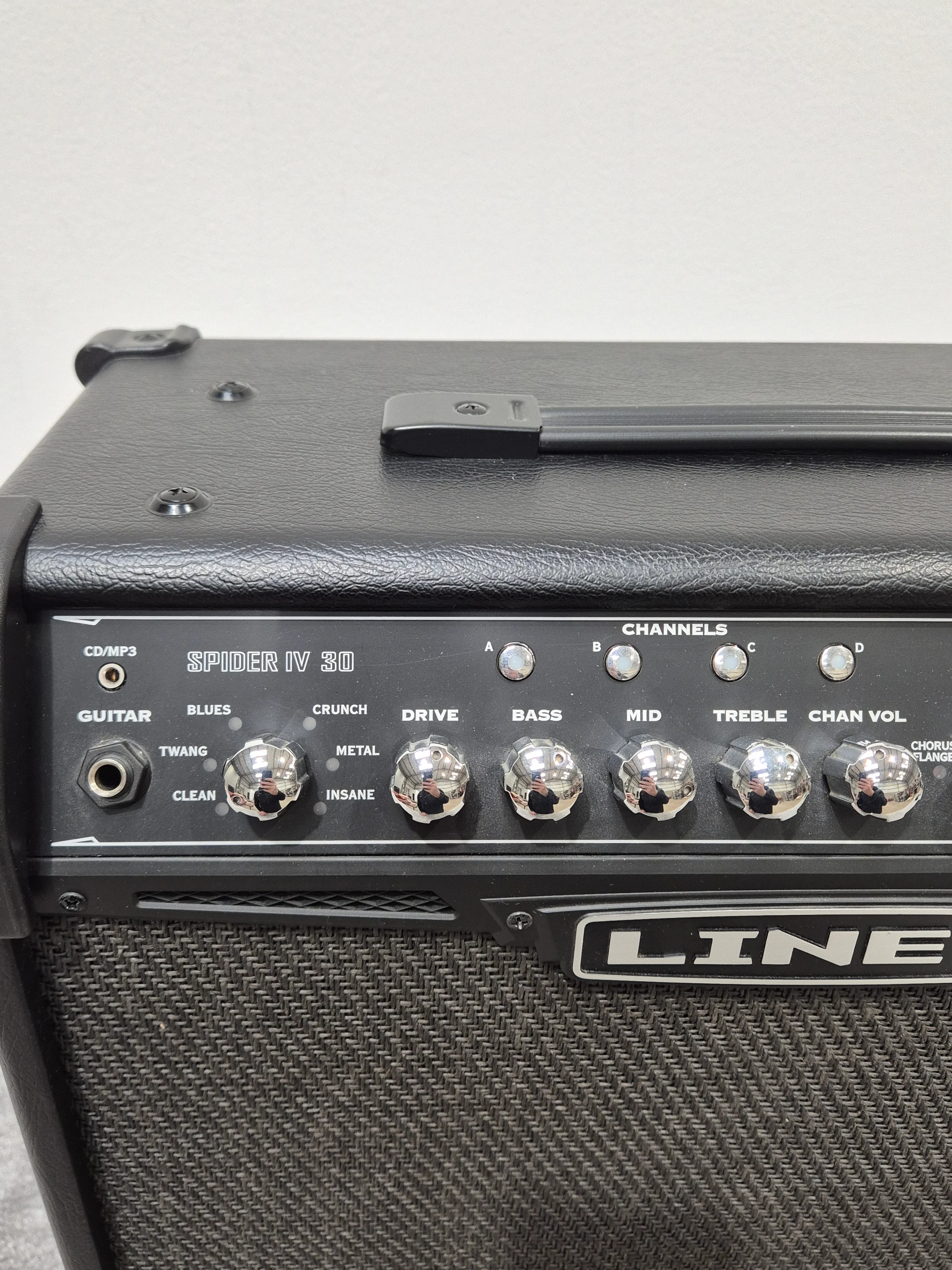 Line 6 Spider IV 30 - Combo Guitar Amplifier w/ Footswitch - Image 12