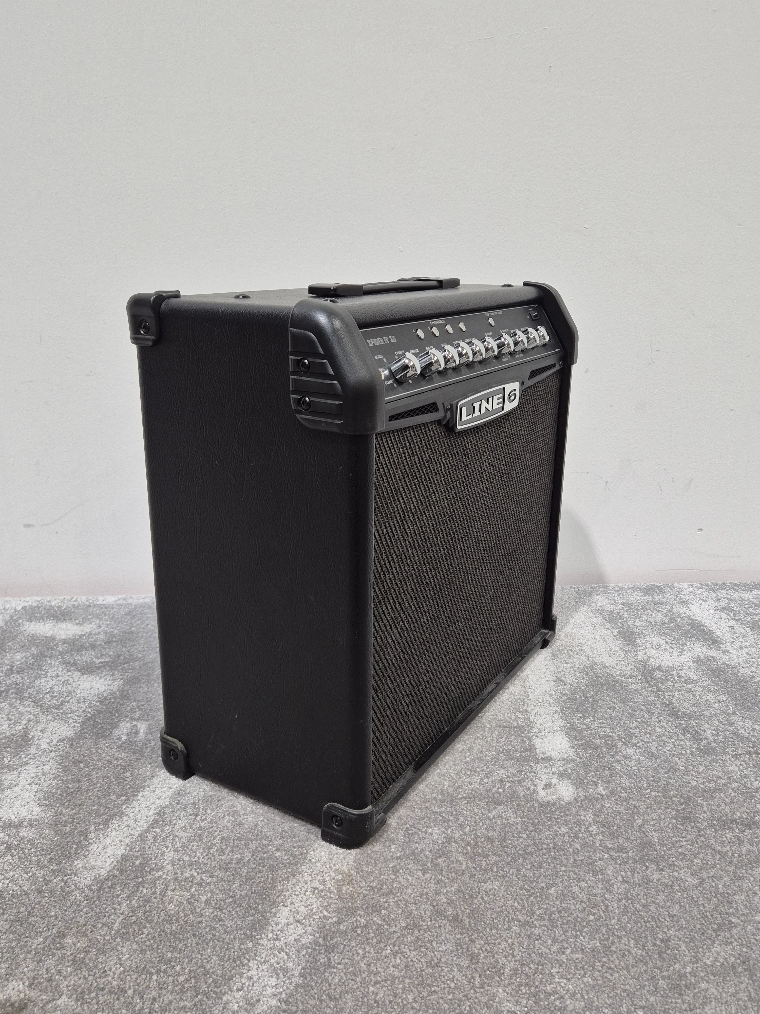 Line 6 Spider IV 30 - Combo Guitar Amplifier w/ Footswitch - Image 2