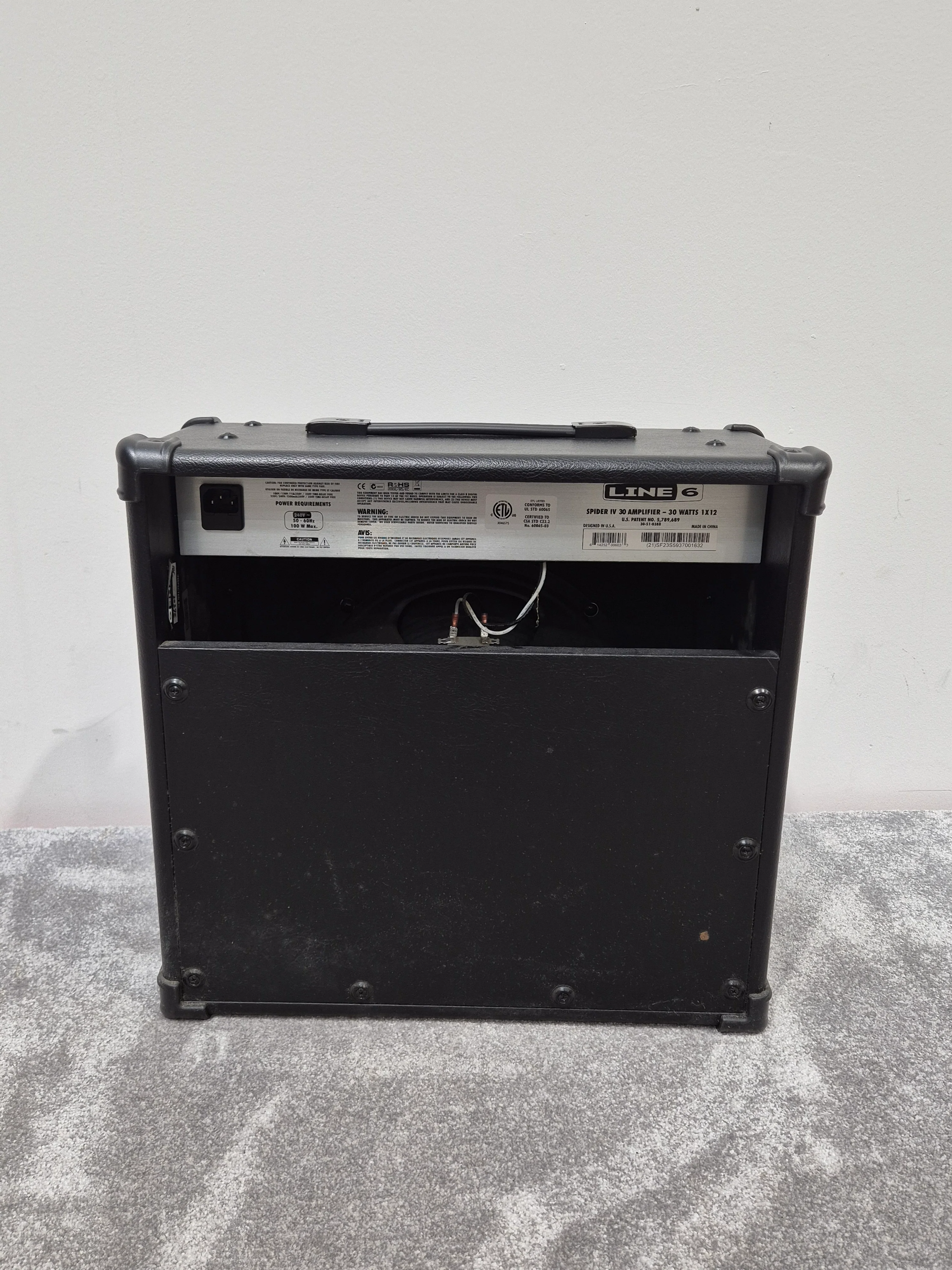 Line 6 Spider IV 30 - Combo Guitar Amplifier w/ Footswitch - Image 6