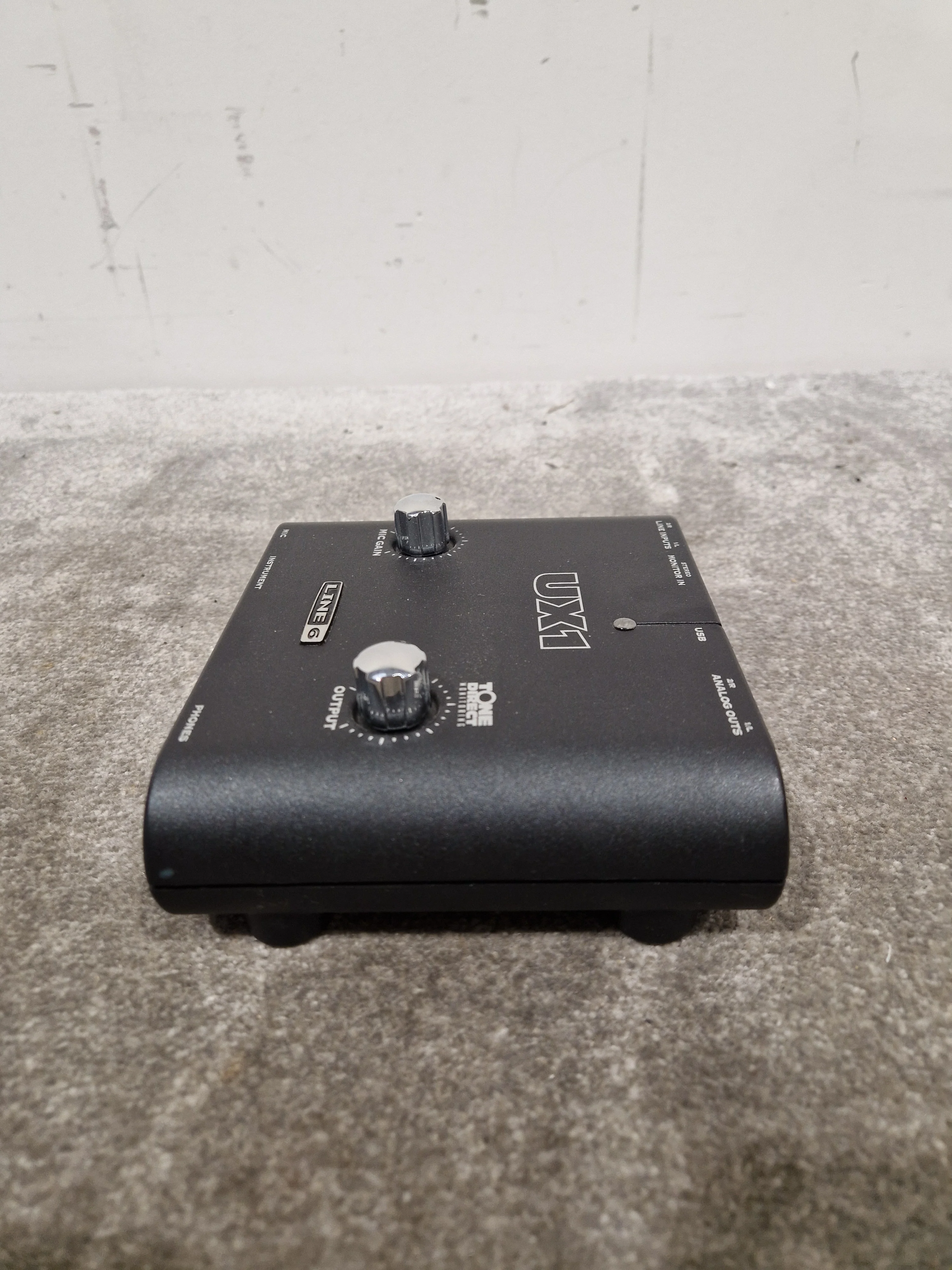 Line 6 UX1 Audio Interface - USB Connectivity - Excellent - Image 5