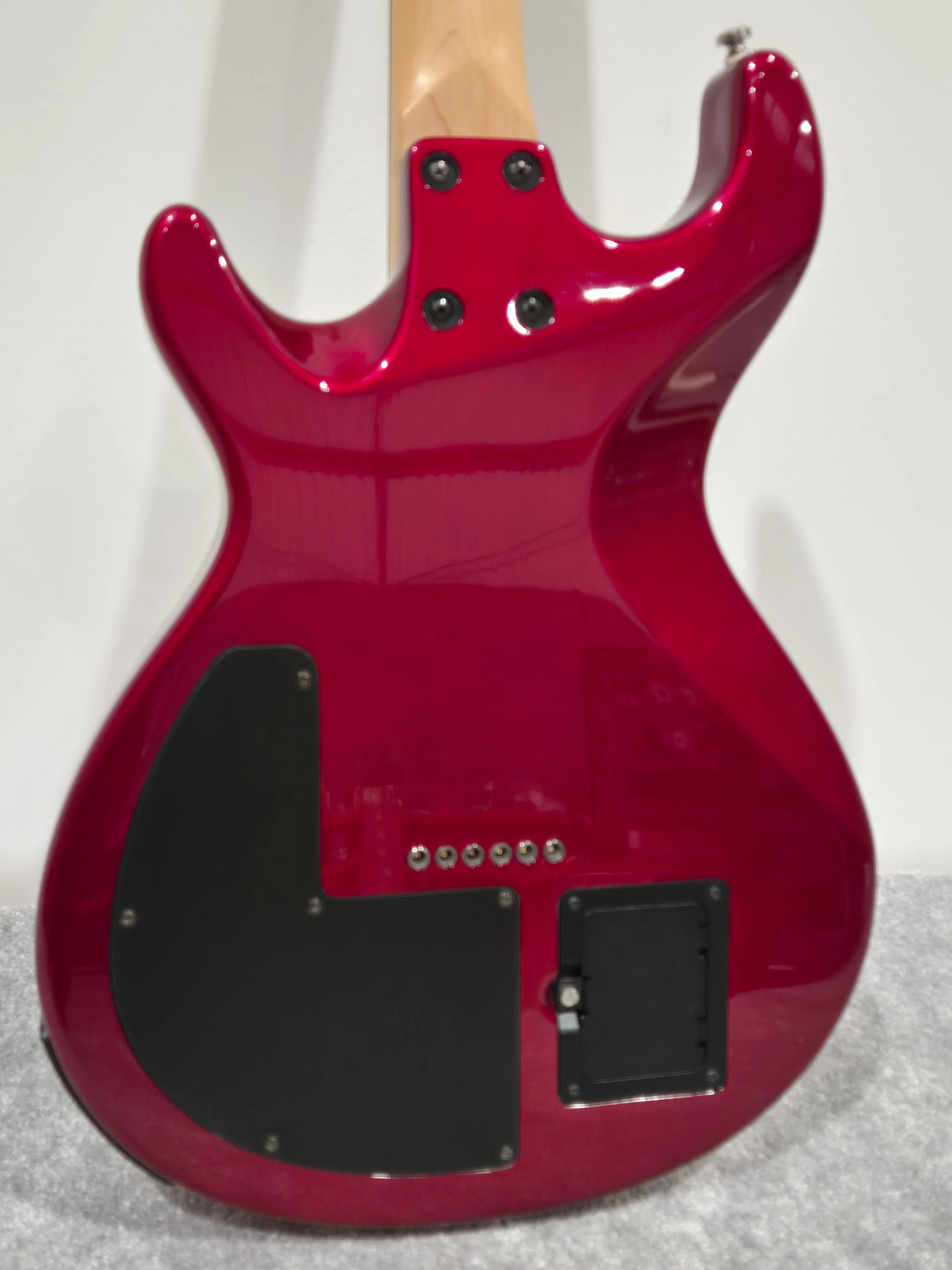 Line 6 Variax 500 Cherry Red - Solid Body Modelling Electric Guitar - Soft Gig Bag - Image 4