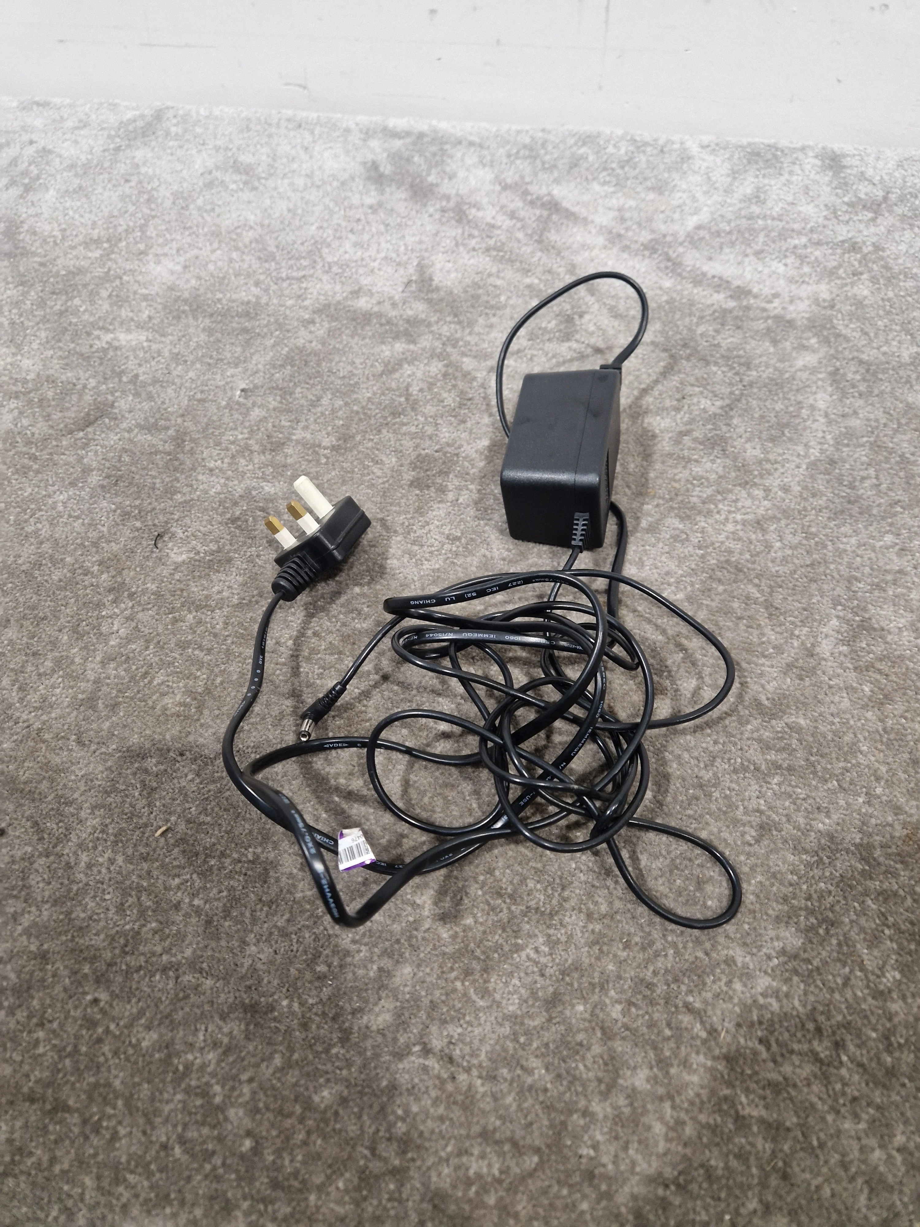 Line 6 Variax AC/AC Adaptor Mka-91200uk 9VAC - Reliable Power Supply - Excellent - Image 2