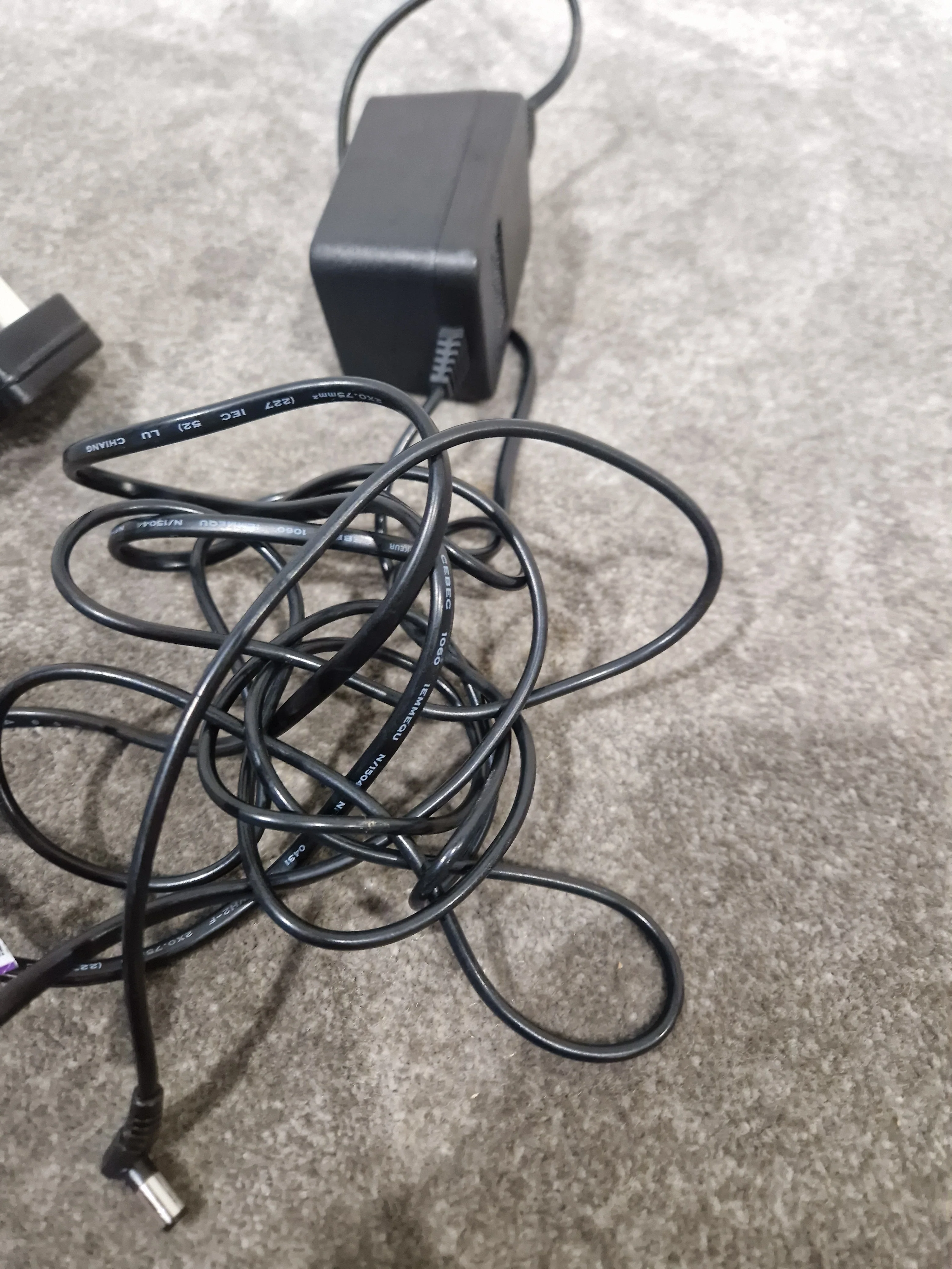 Line 6 Variax AC/AC Adaptor Mka-91200uk 9VAC - Reliable Power Supply - Excellent - Image 5