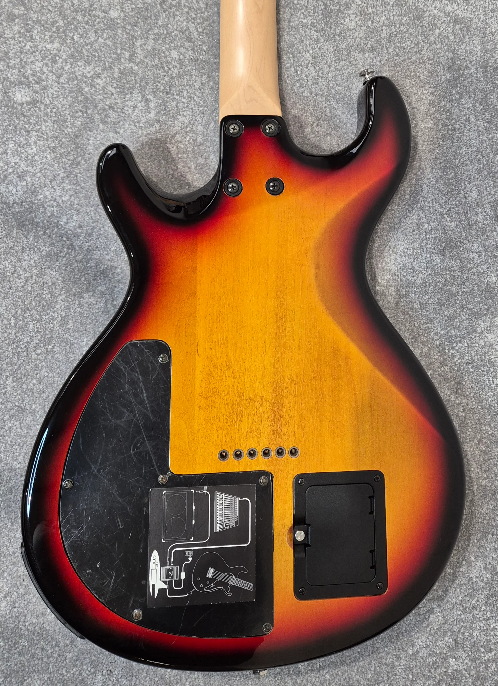 Line 6 Variax Modelling Guitar With Line 6 Soft Bag - Image 4
