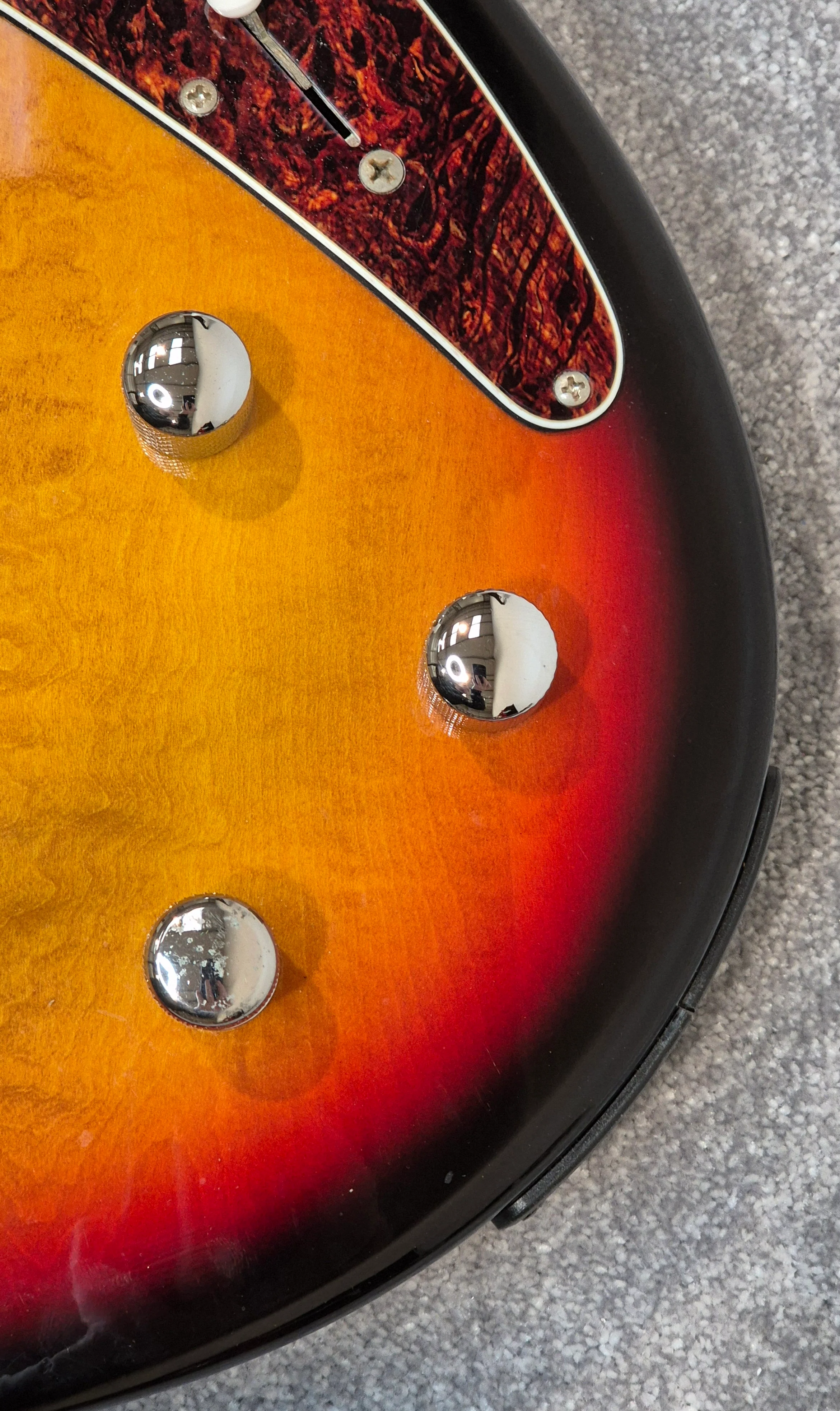 Line 6 Variax Modelling Guitar With Line 6 Soft Bag - Image 5