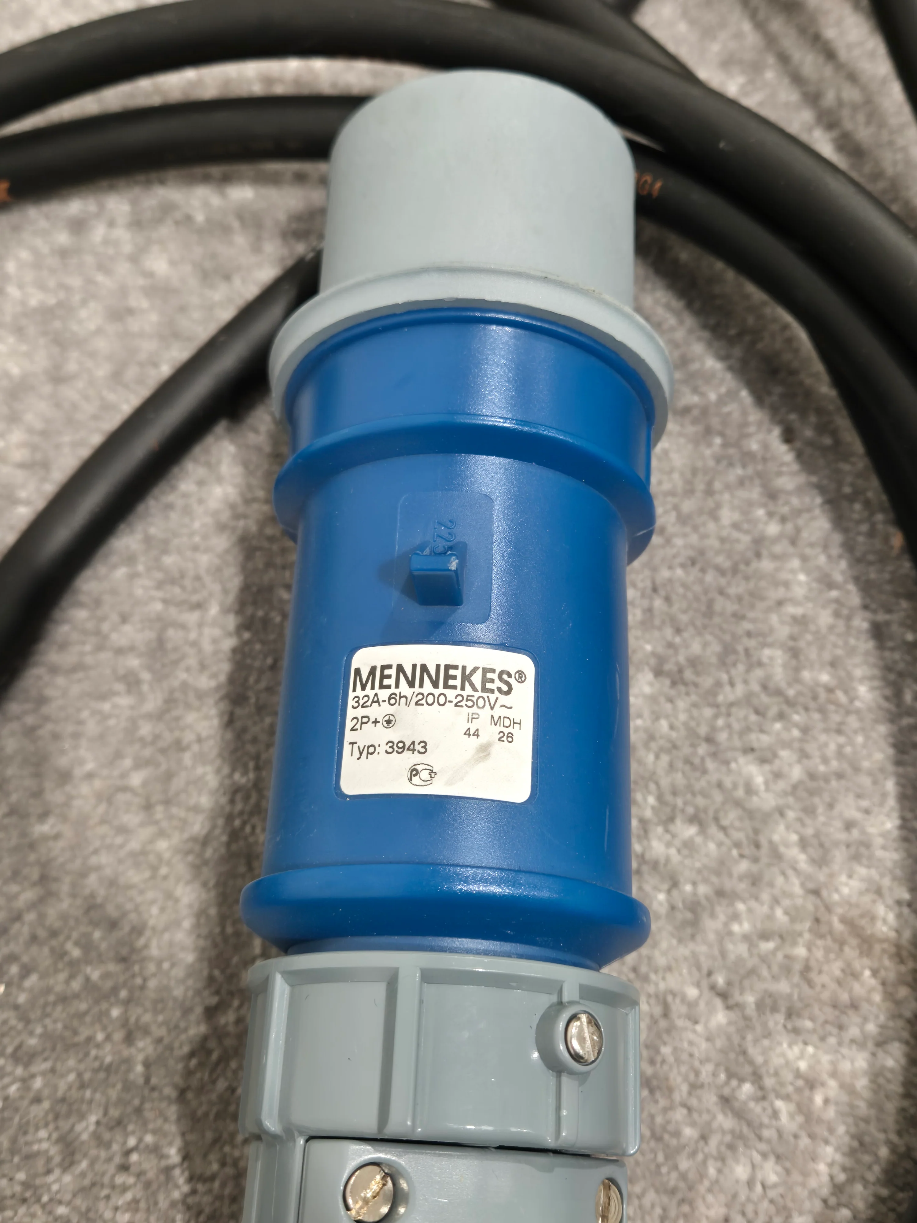 LINEAX H07RN-F / Mennekes 3943 / Mennekes 1421ZA - Industrial Flexible Cable - Image 3