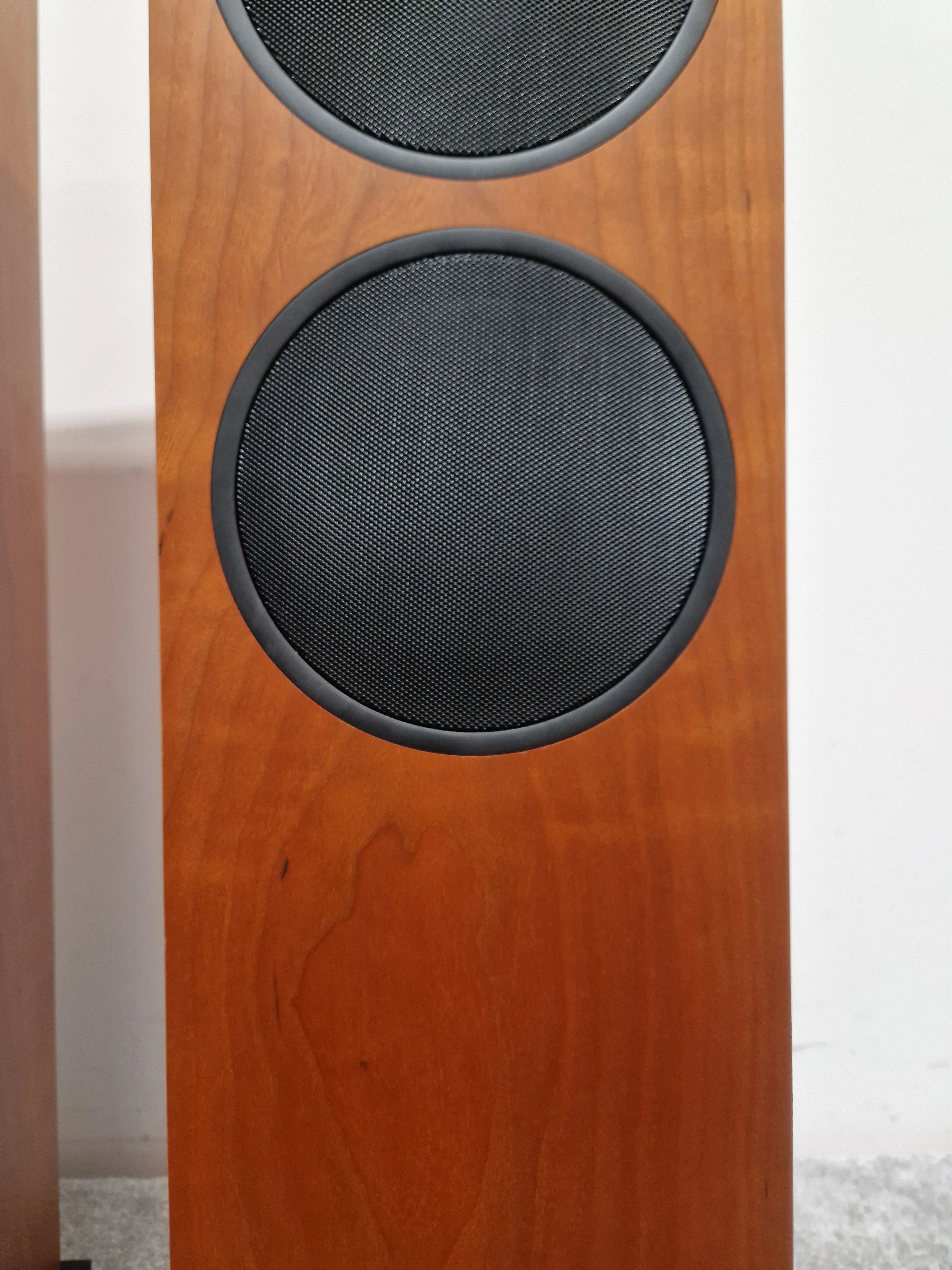 Linn Majik 140 Speaker Pair - Dynamic Sound - Excellent w/ Original Box & Floor Spikes - Image 2
