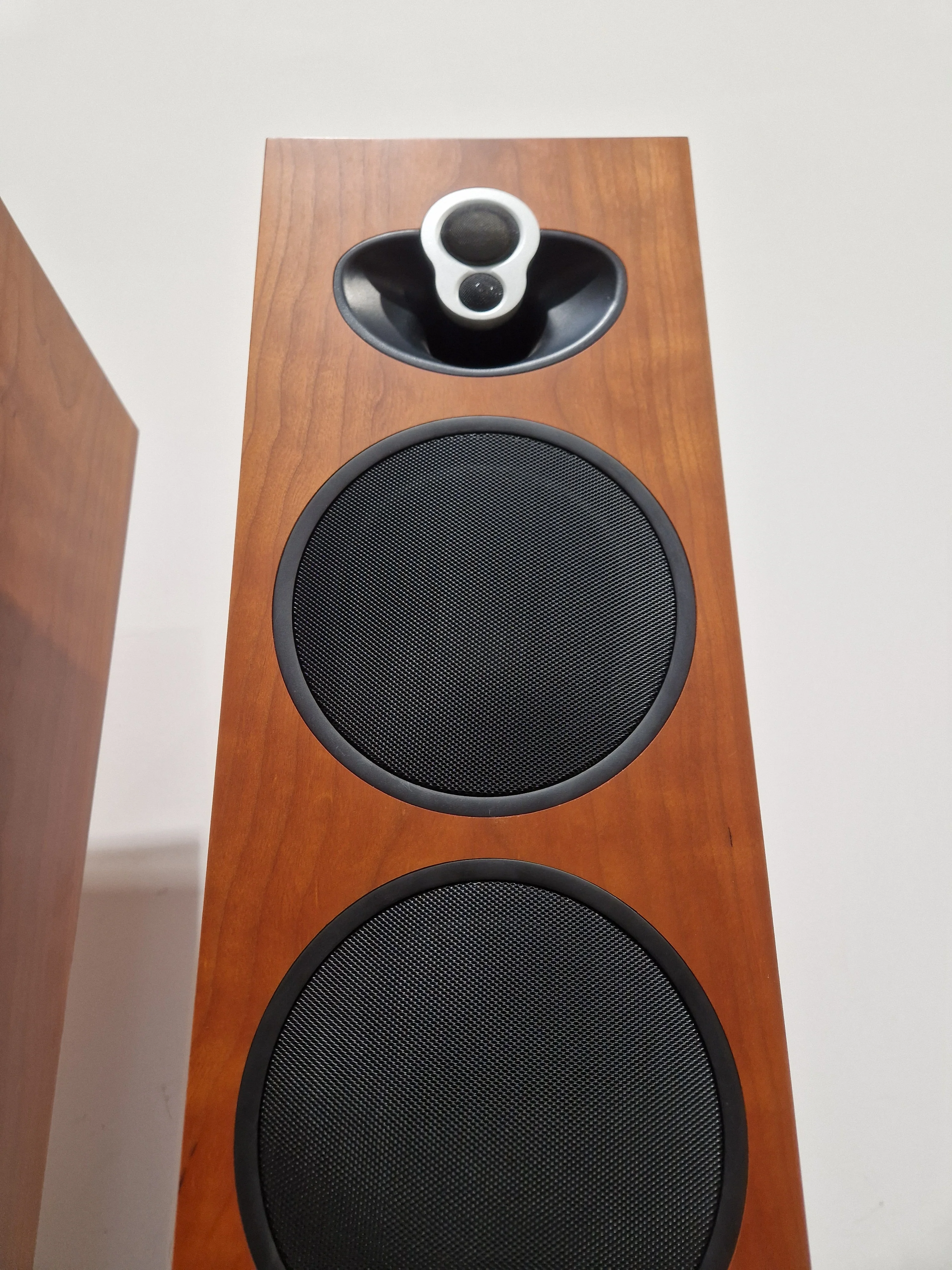 Linn Majik 140 Speaker Pair - Dynamic Sound - Excellent w/ Original Box & Floor Spikes - Image 6
