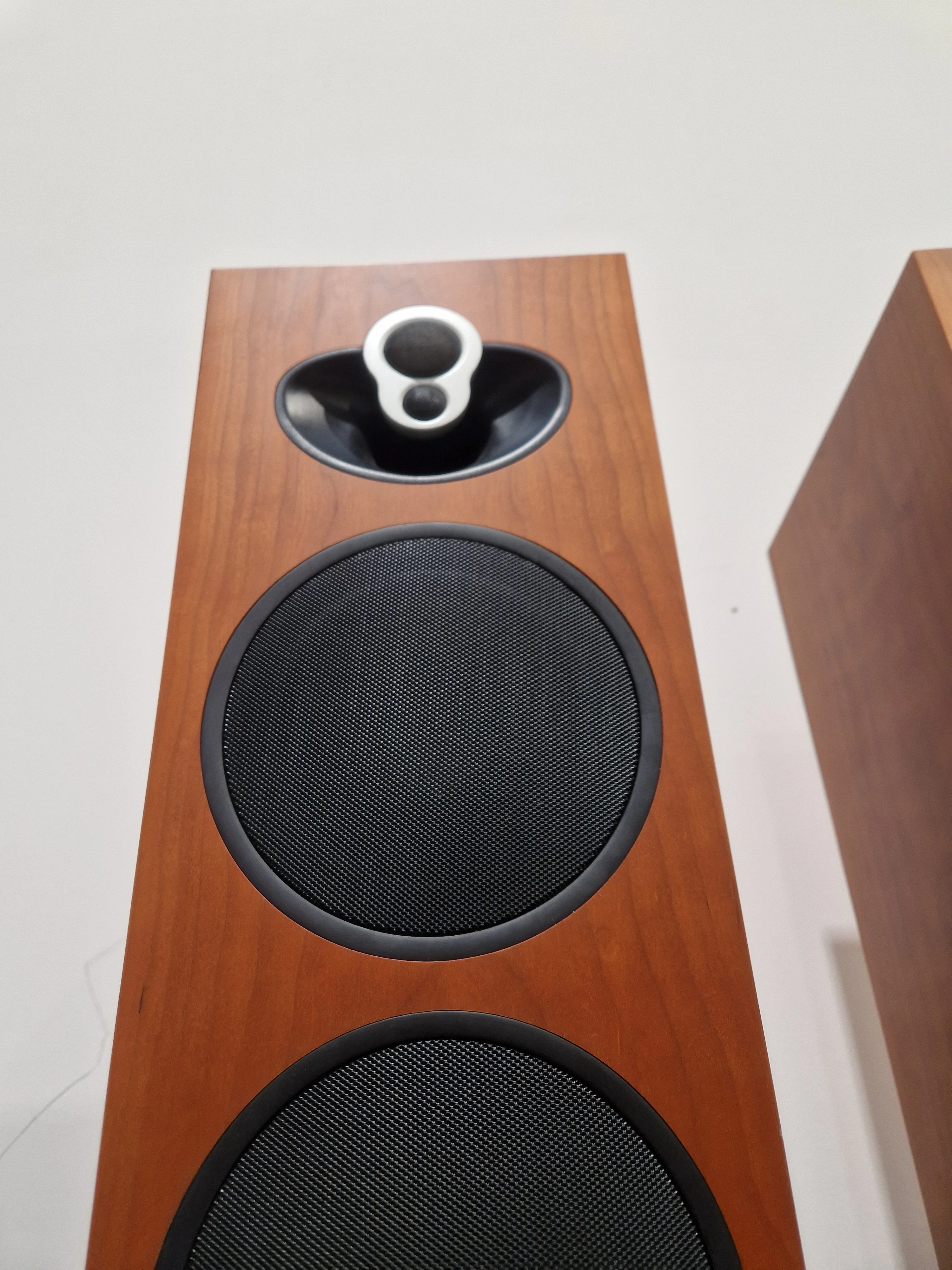 Linn Majik 140 Speaker Pair - Dynamic Sound - Excellent w/ Original Box & Floor Spikes - Image 8