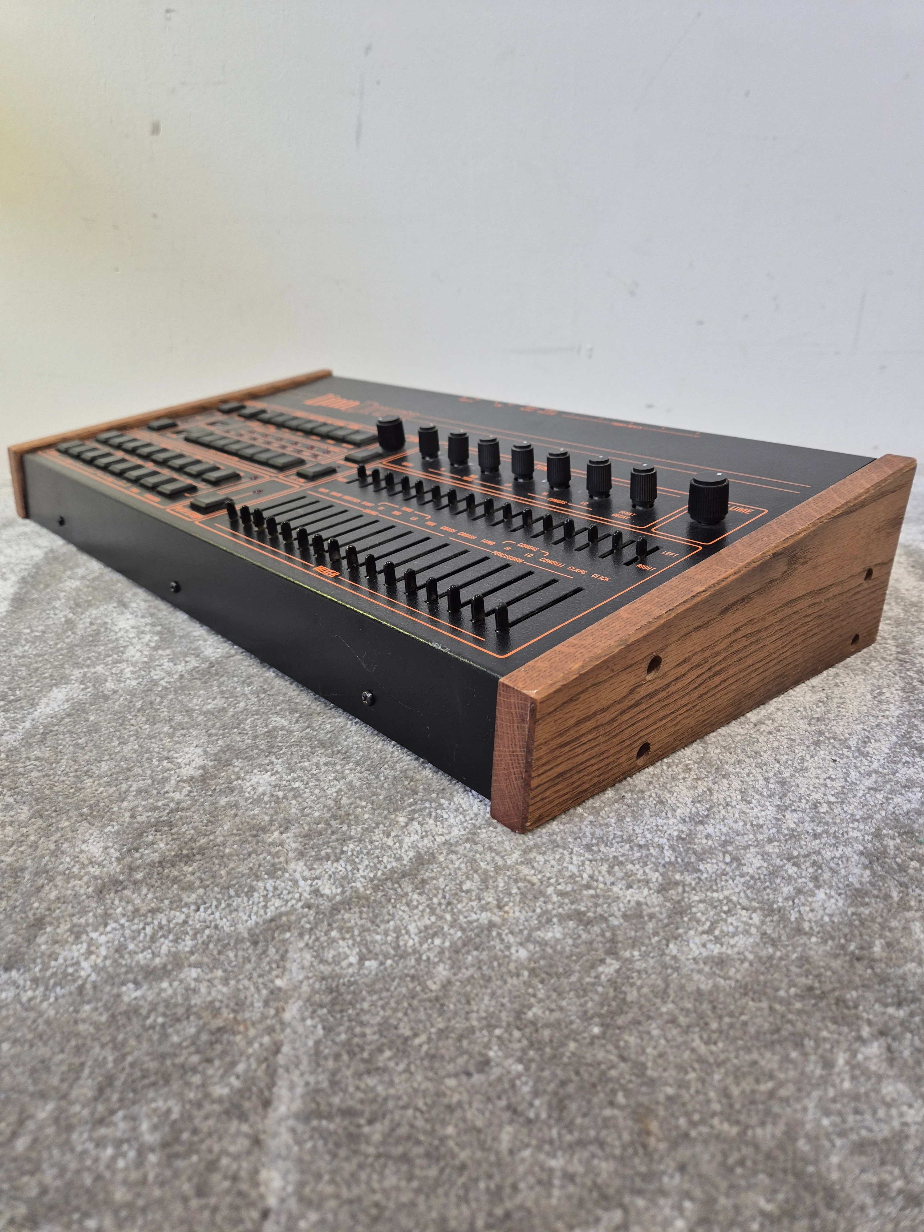 LM2 Linndrum Machine - Extremely Rare Drum Sounds Machine - Very Good - Image 13