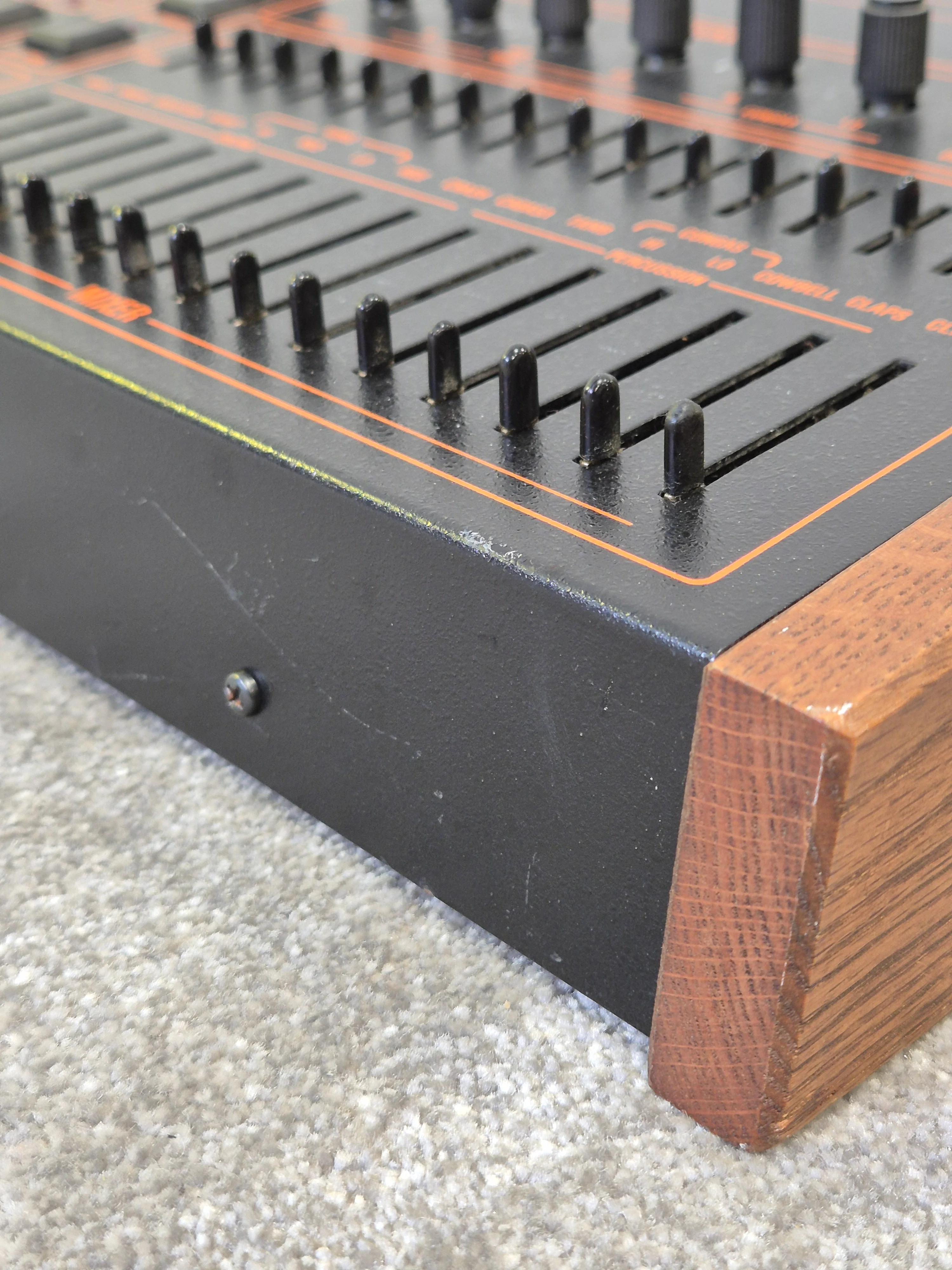 LM2 Linndrum Machine - Extremely Rare Drum Sounds Machine - Very Good - Image 14