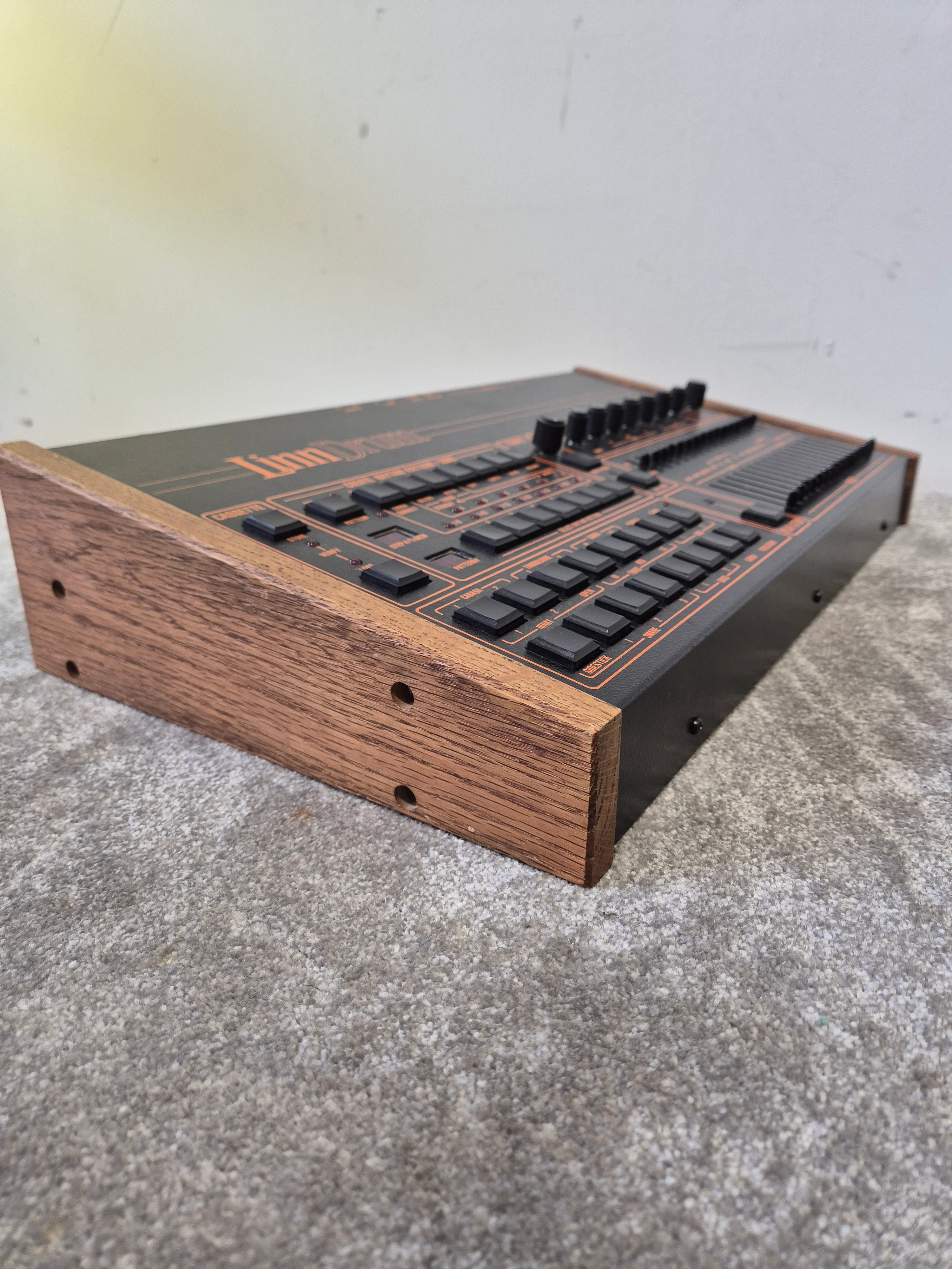 LM2 Linndrum Machine - Extremely Rare Drum Sounds Machine - Very Good - Image 4