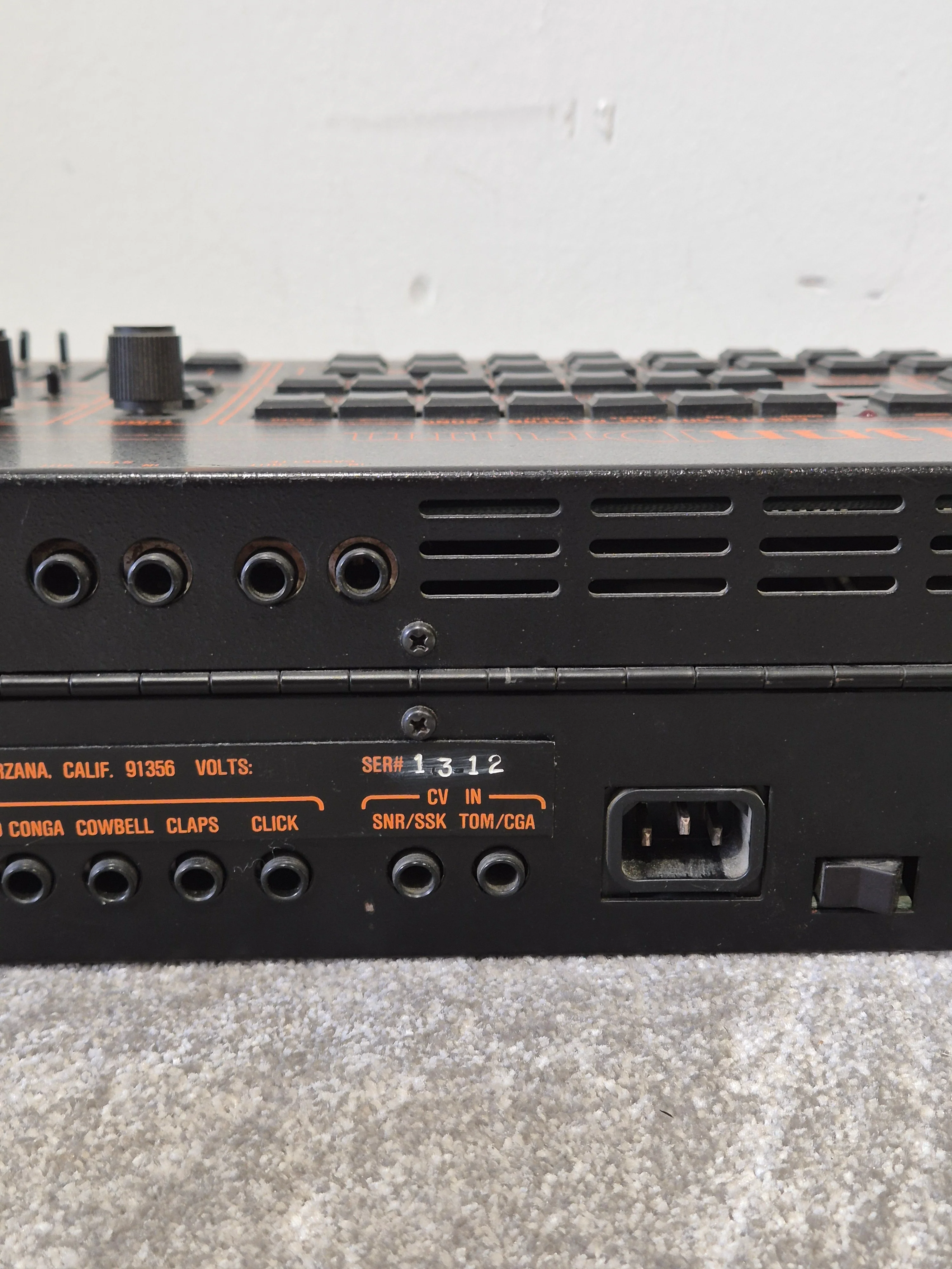 LM2 Linndrum Machine - Extremely Rare Drum Sounds Machine - Very Good - Image 9