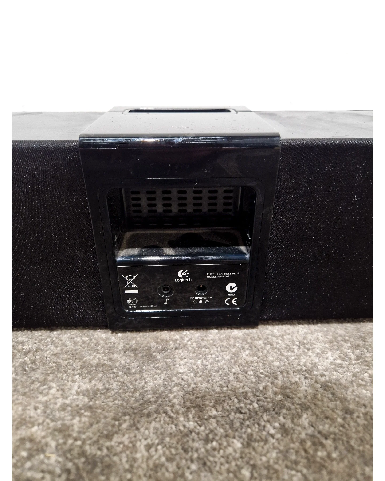 Logitech iPod Dock - Speaker System - Black - Good - Image 4