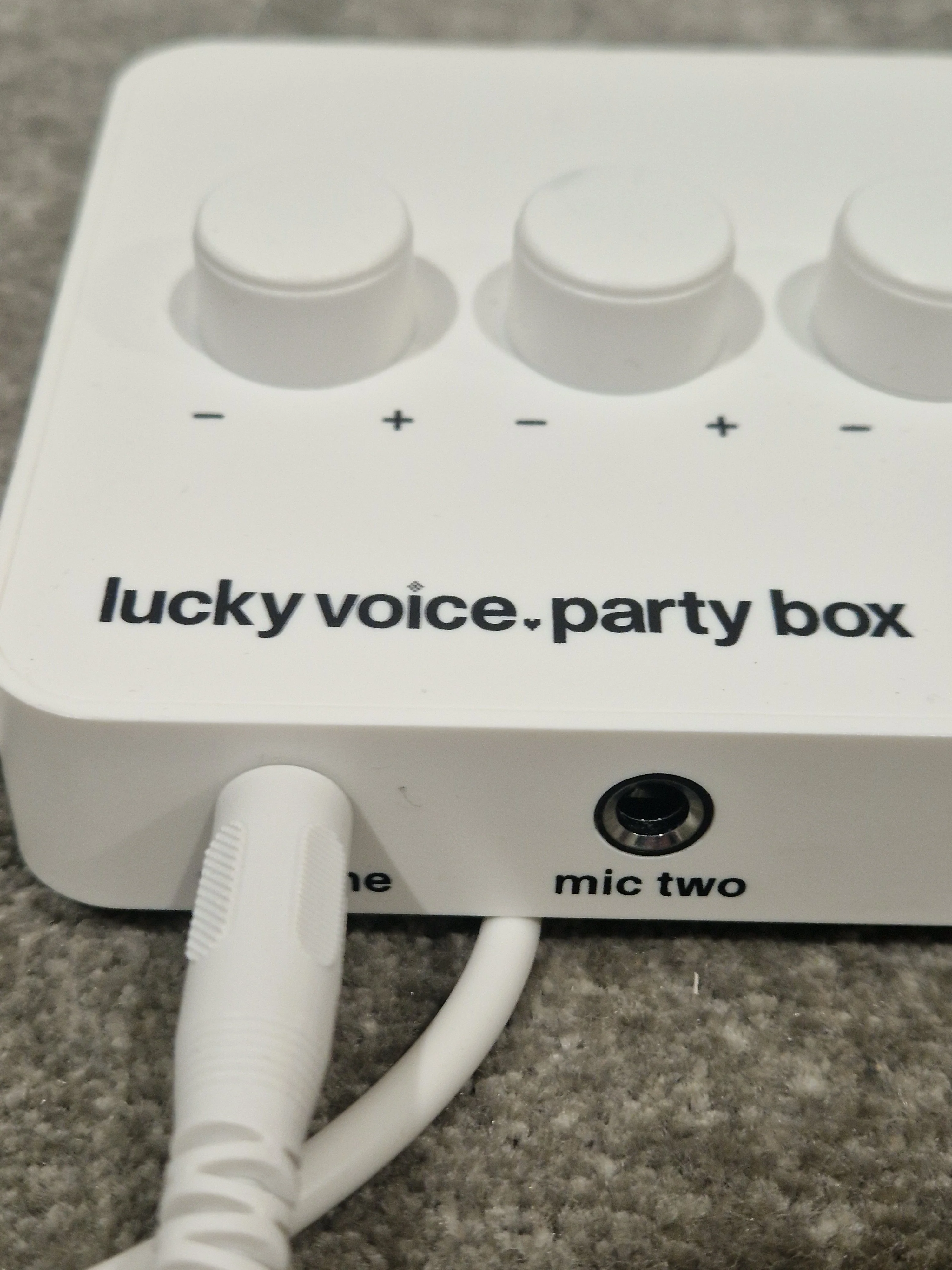 Lucky Voice Karaoke Kit - Karaoke System - White - Excellent - Image 2