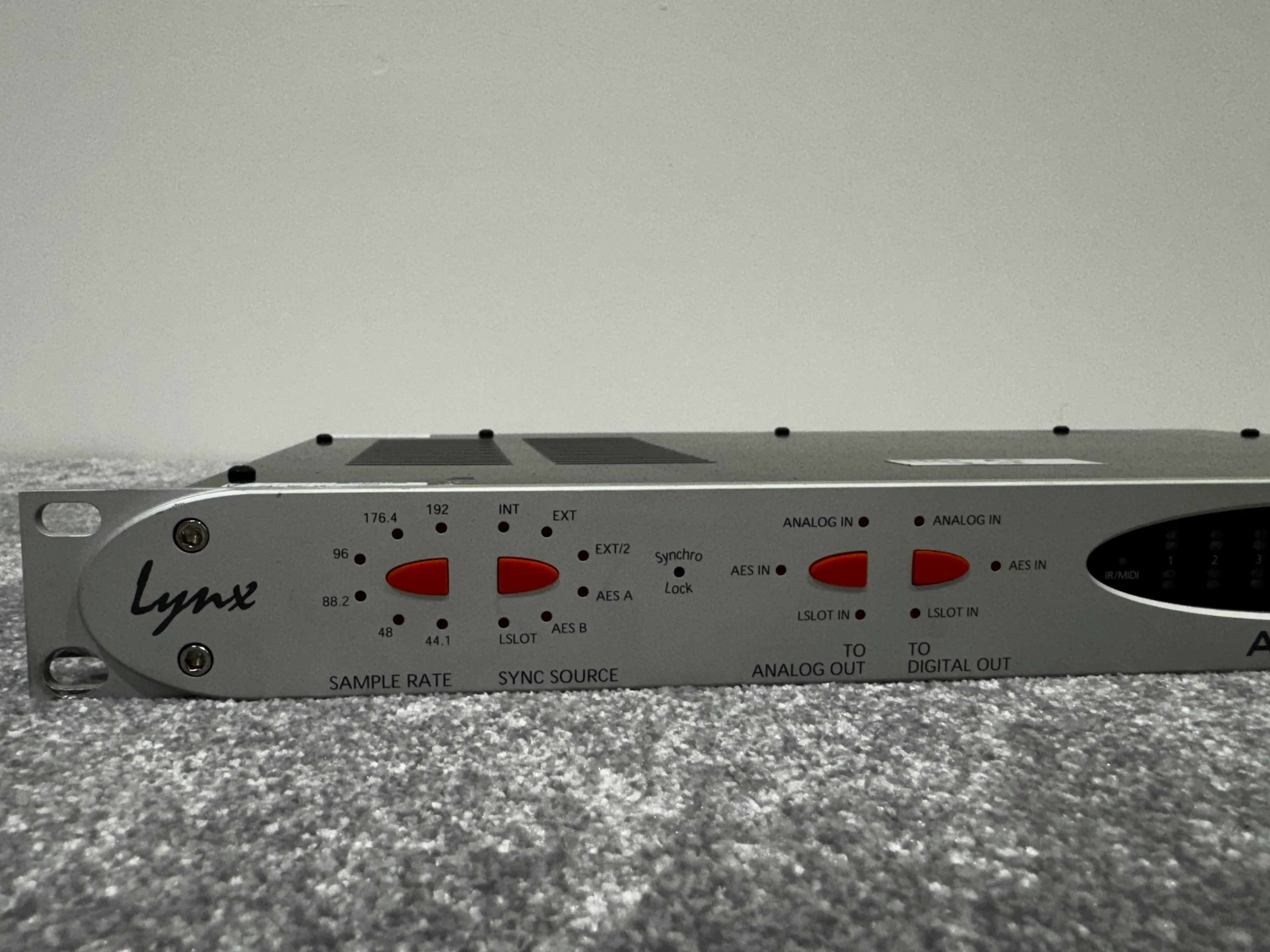 Lynx Aurora 8 AD/DA Converter - Image 2
