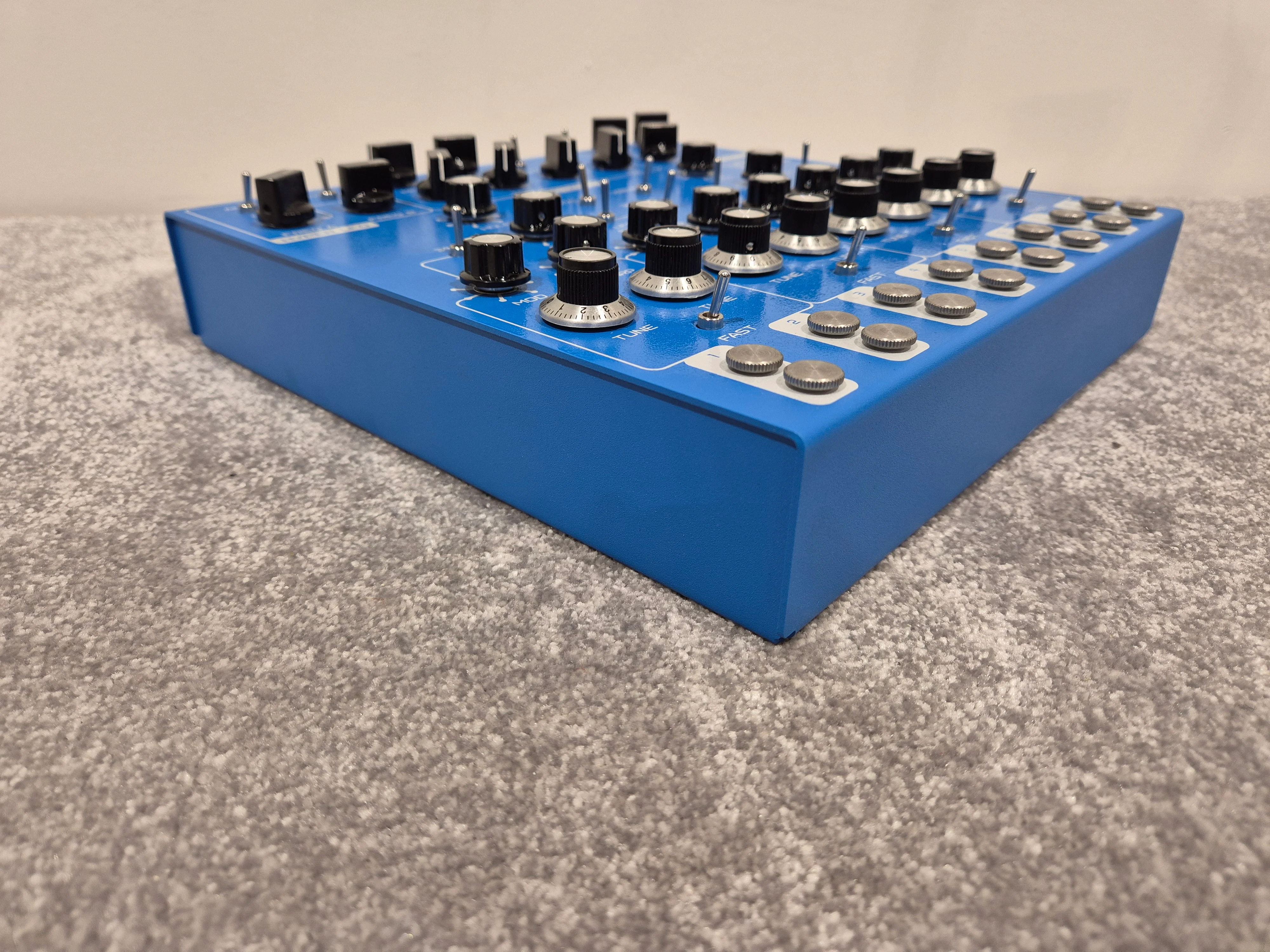 Soma Laboratory Lyra 8 - 8 Voice Organismic Analogue Synthesizer - Blue - Image 3