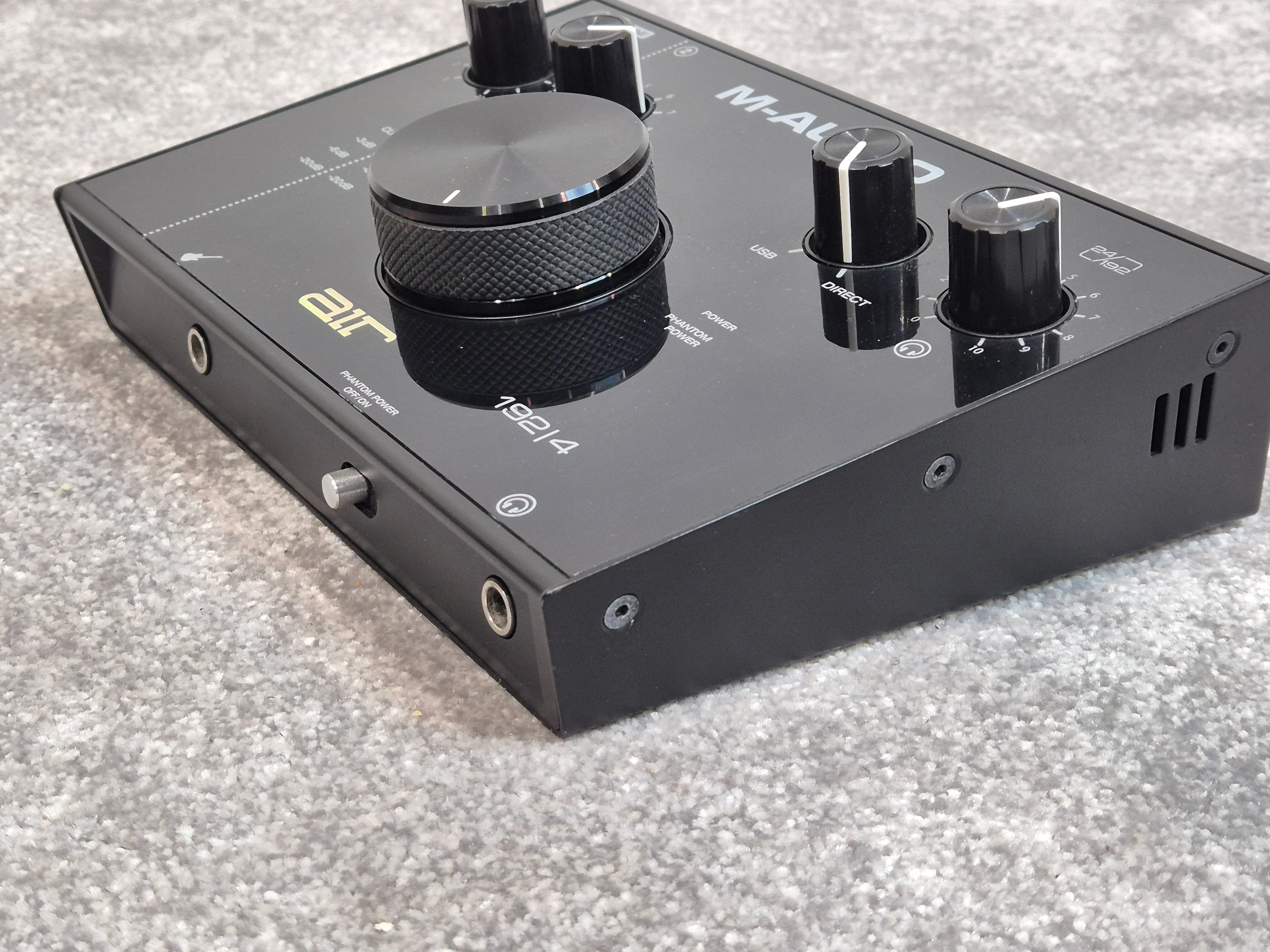 M-Audio AIR 192/4 - Audio Interface Designed for Recording, Podcasting and Streaming - Image 2