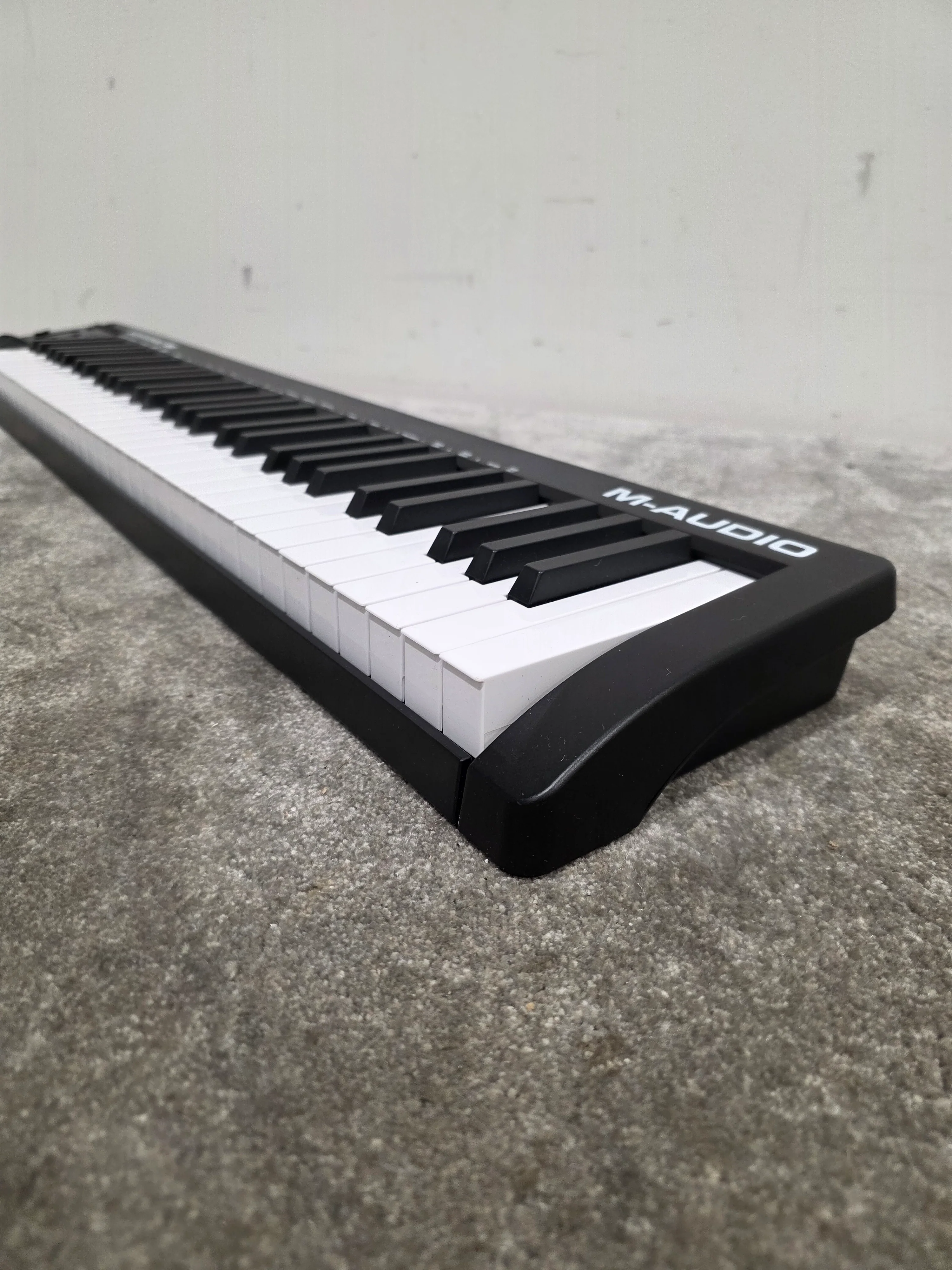 M-Audio Keystation 61 MK3 - MIDI Controller Keyboard - Black - Midi Controller - Excellent - Image 10