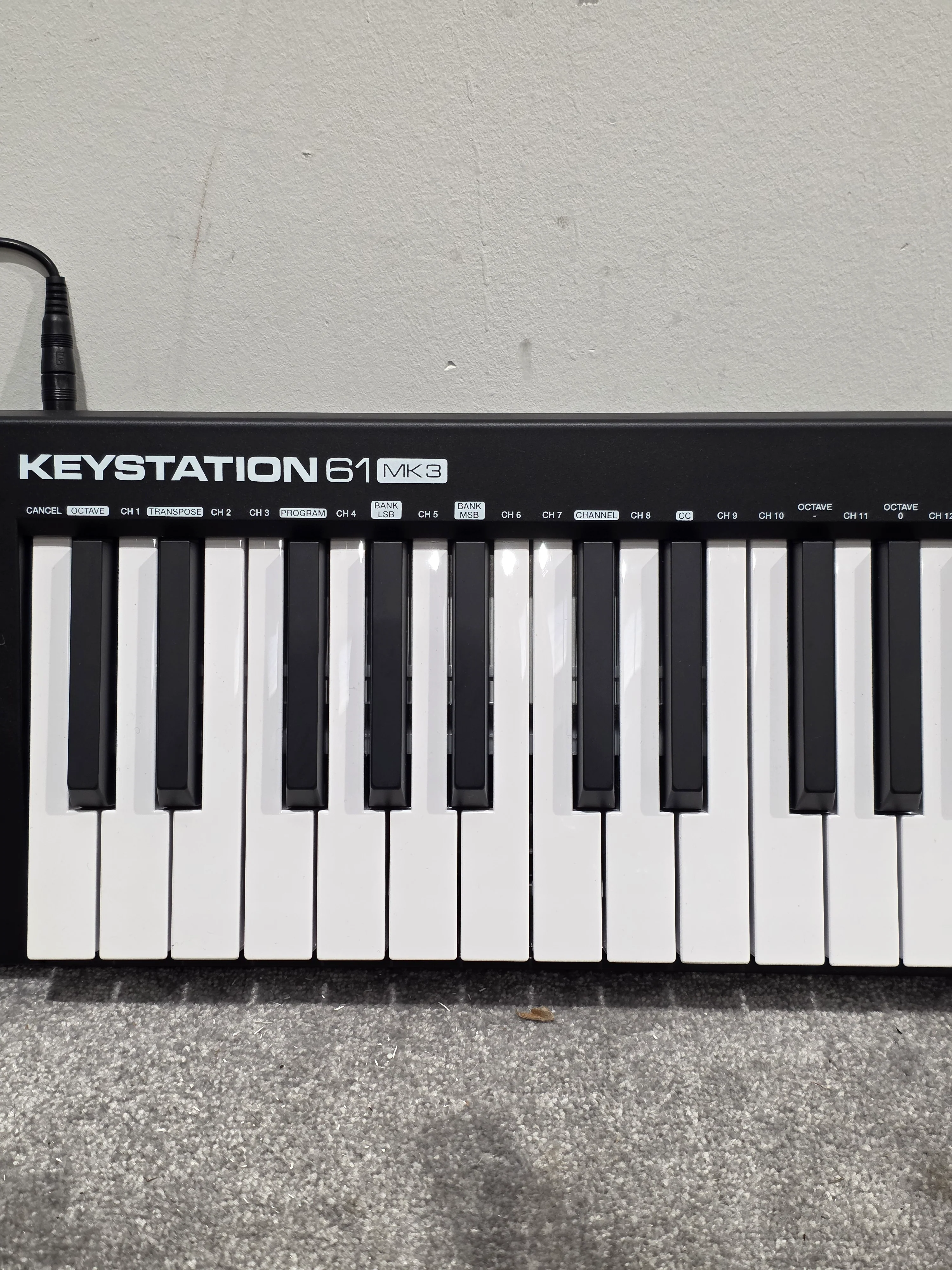 M-Audio Keystation 61 MK3 - MIDI Controller Keyboard - Black - Midi Controller - Excellent - Image 3