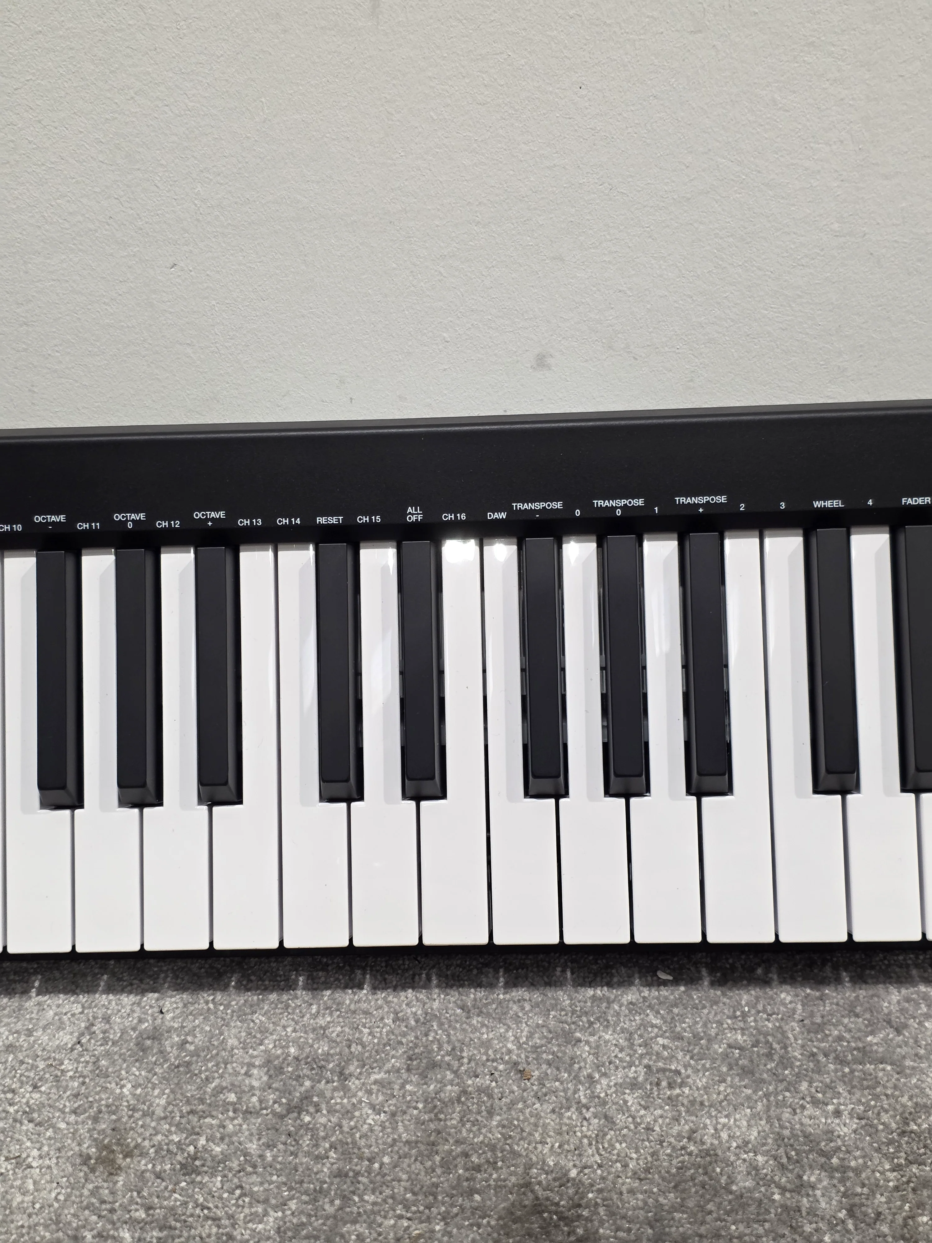 M-Audio Keystation 61 MK3 - MIDI Controller Keyboard - Black - Midi Controller - Excellent - Image 4