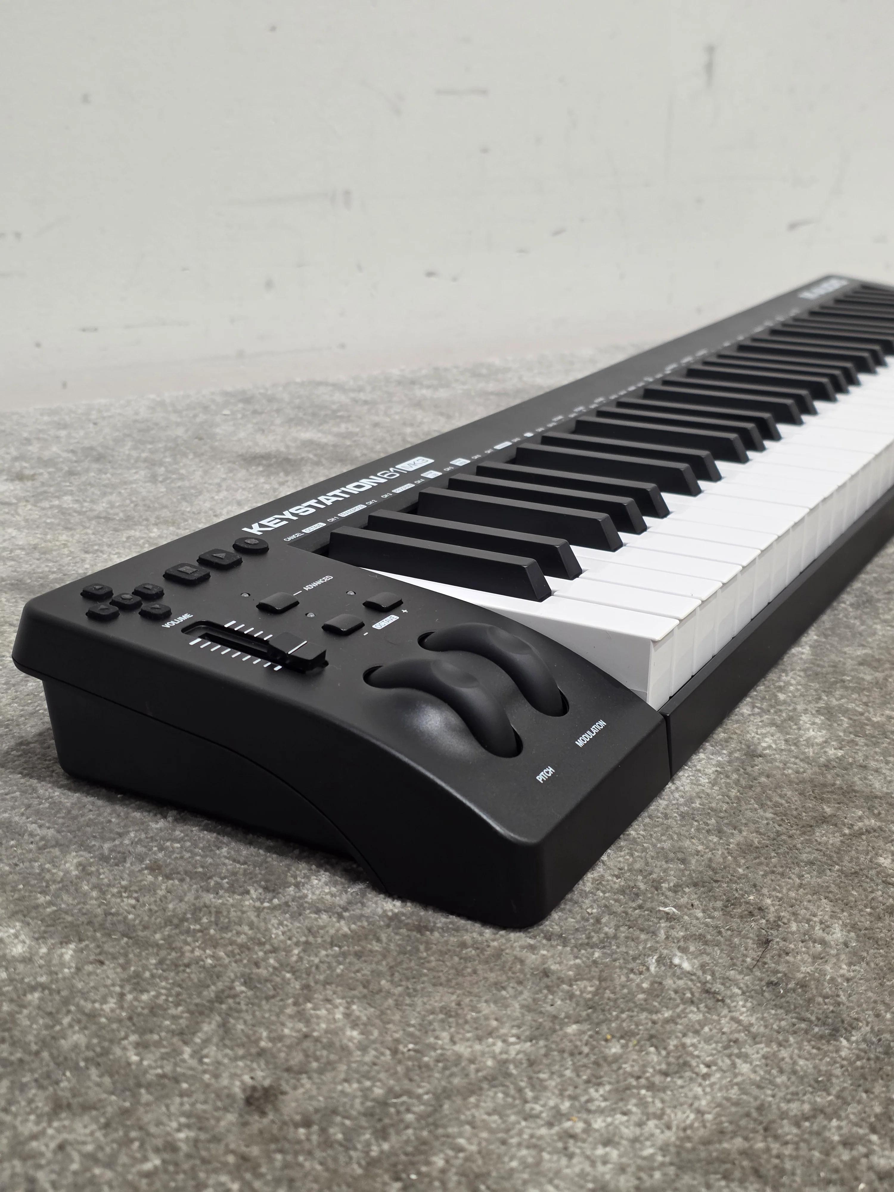 M-Audio Keystation 61 MK3 - MIDI Controller Keyboard - Black - Midi Controller - Excellent - Image 6
