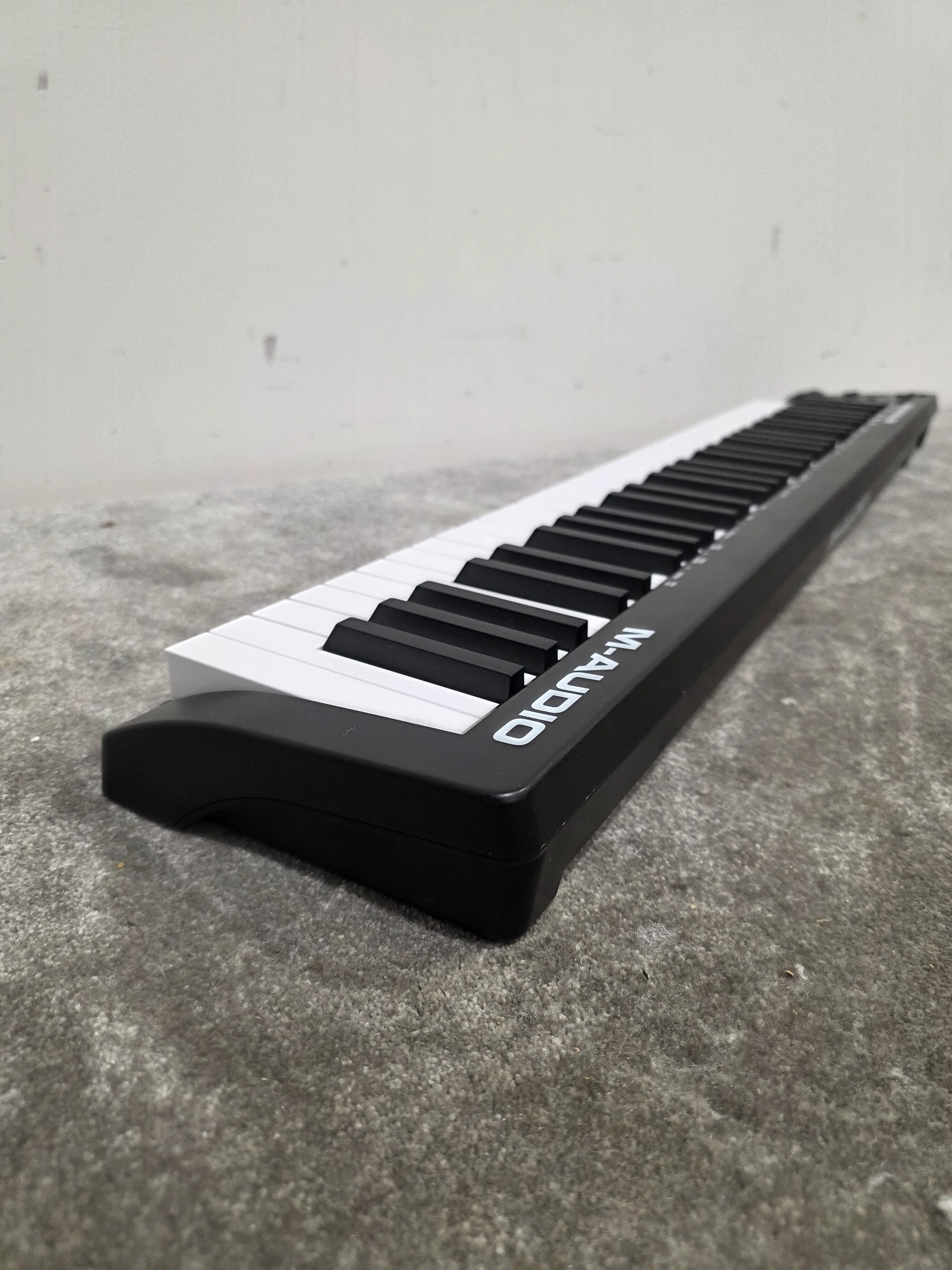 M-Audio Keystation 61 MK3 - MIDI Controller Keyboard - Black - Midi Controller - Excellent - Image 9