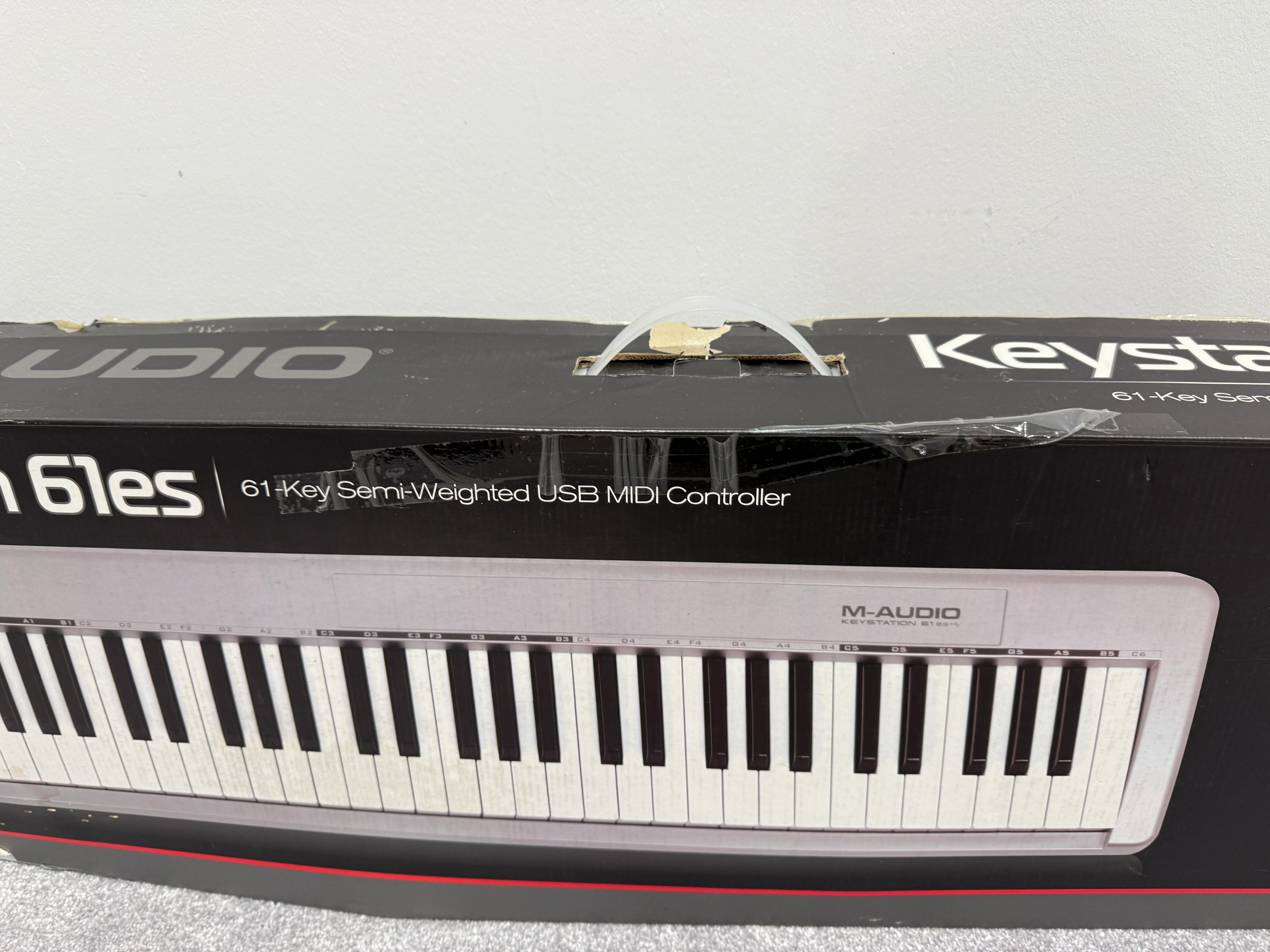 M-Audio Keystation 61es Semi Weighted USB Midi Controller / Keyboard - Image 10