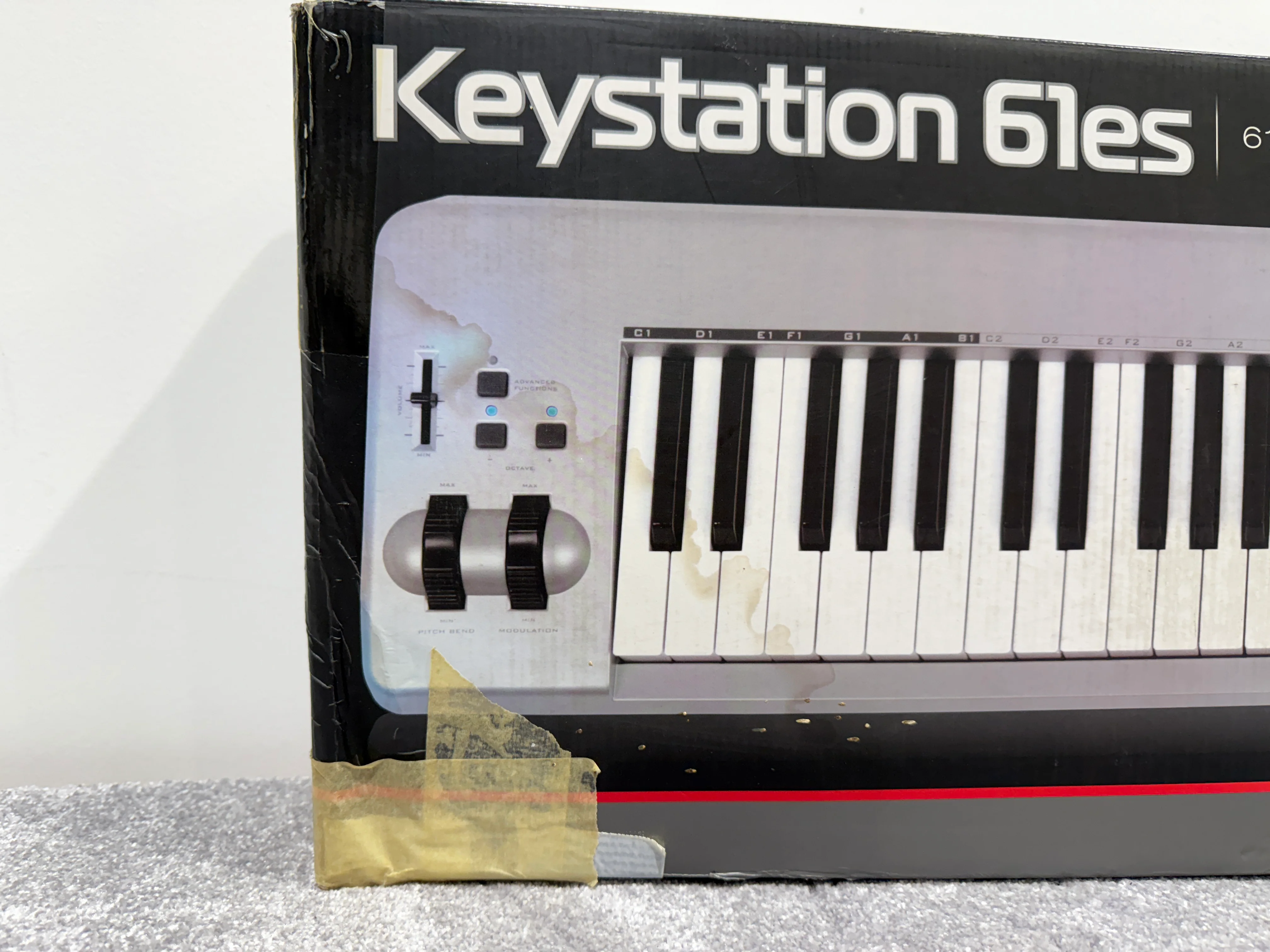 M-Audio Keystation 61es Semi Weighted USB Midi Controller / Keyboard - Image 6