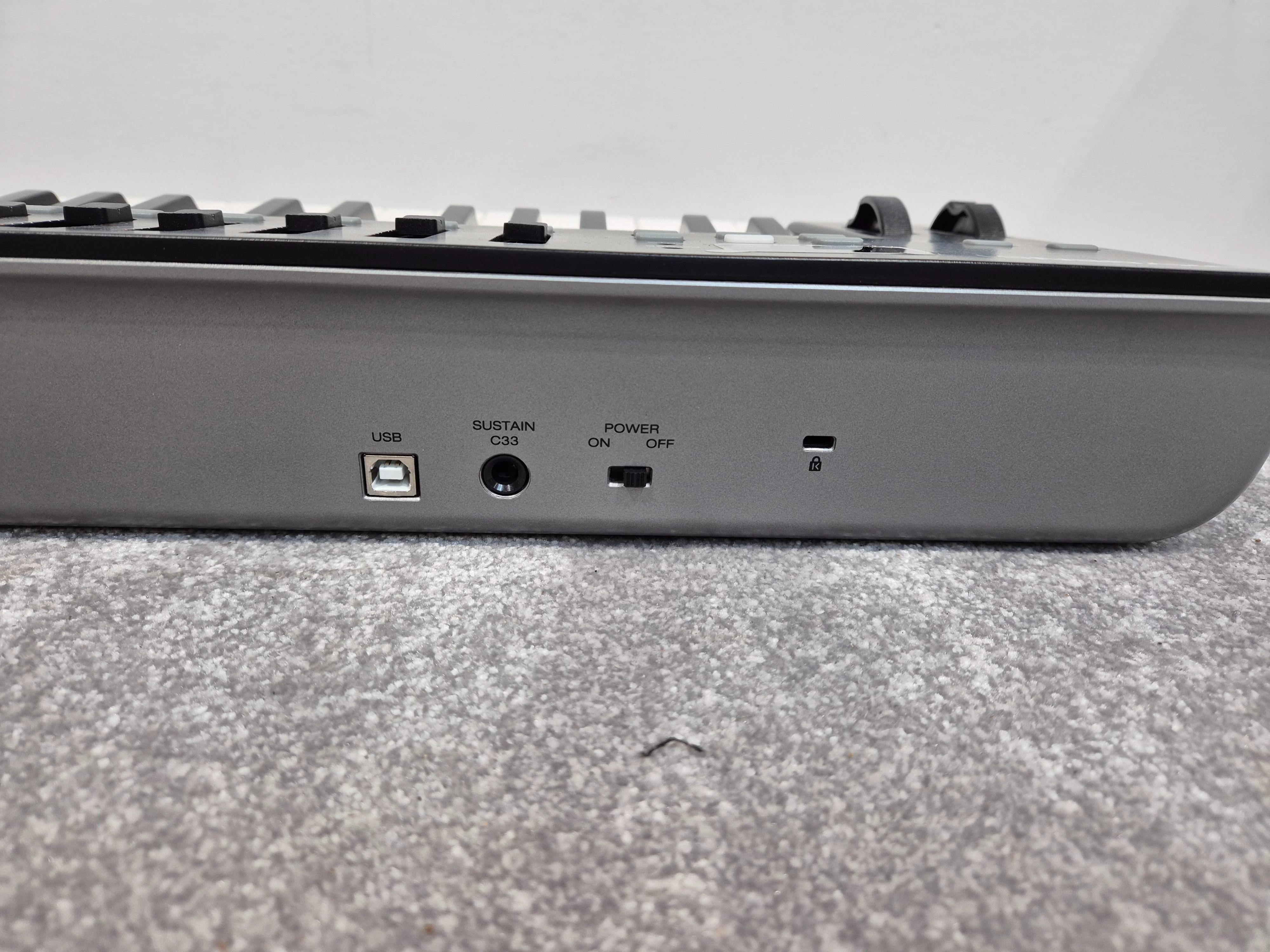 M-Audio Oxygen 61 Mk IV - USB MIDI Keyboard Controller - Image 7