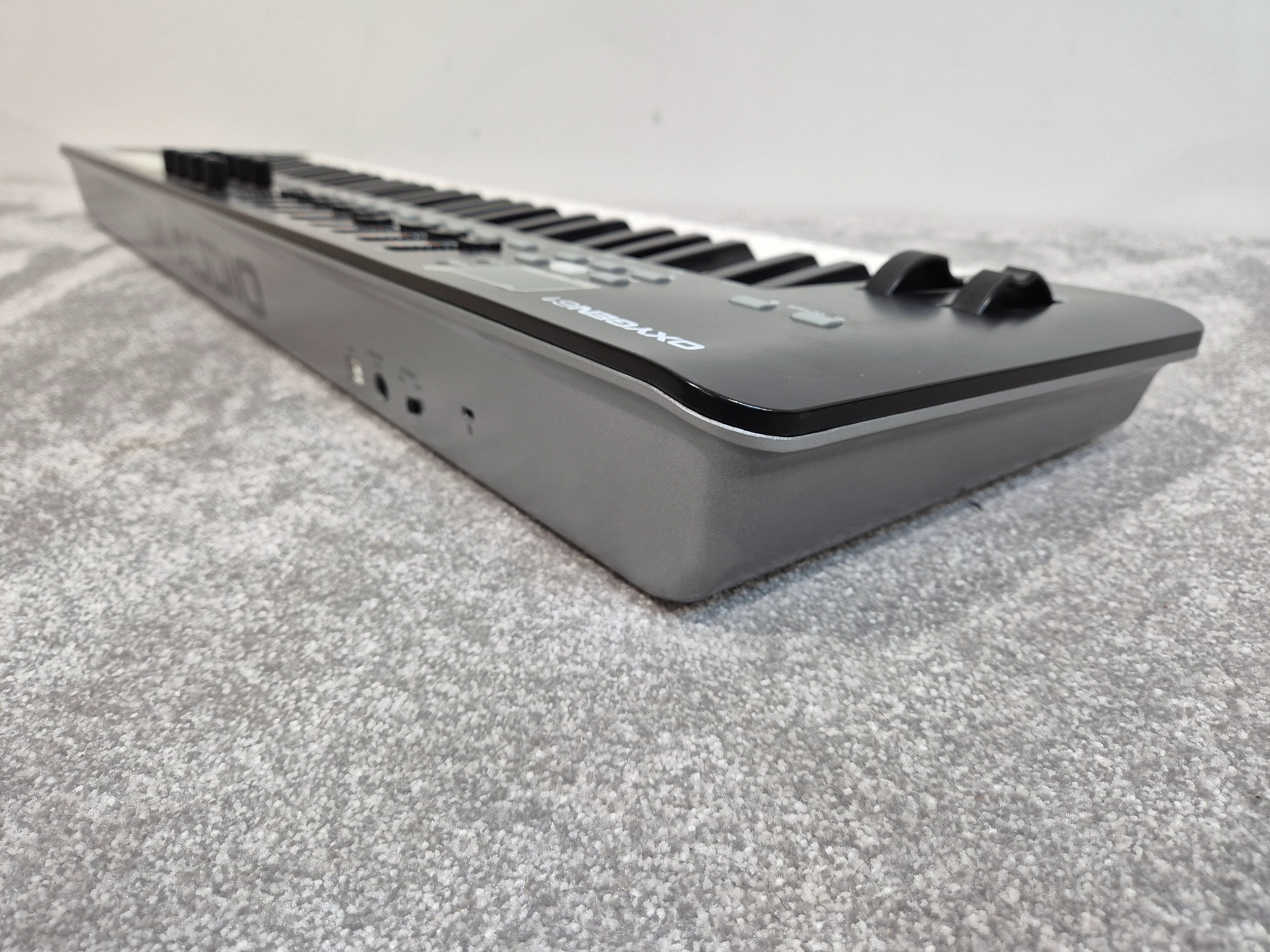 M-Audio Oxygen 61 Mk IV - USB MIDI Keyboard Controller - Image 9
