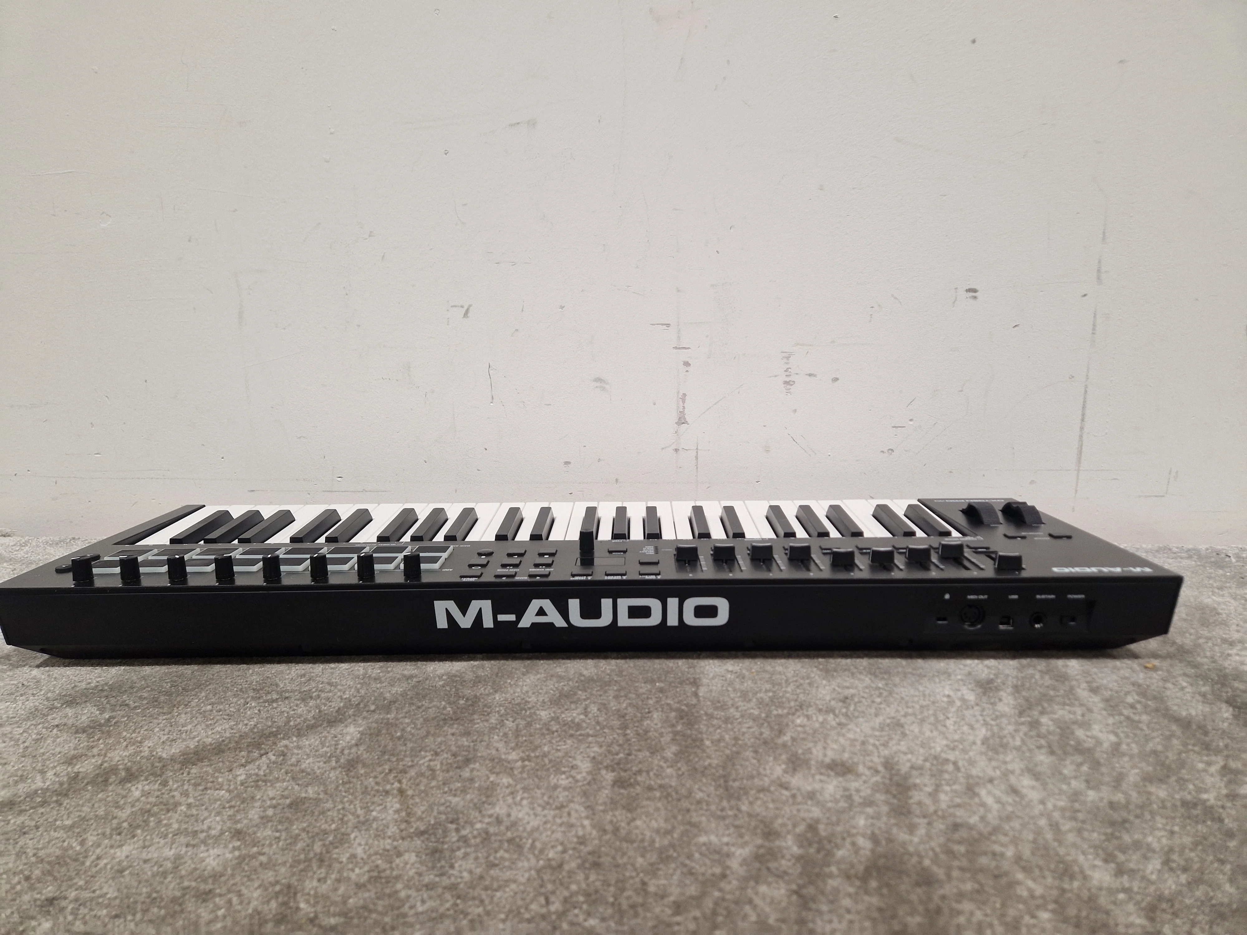 M-Audio Oxygen Pro 49 - MIDI Keyboard - Excellent - Image 4