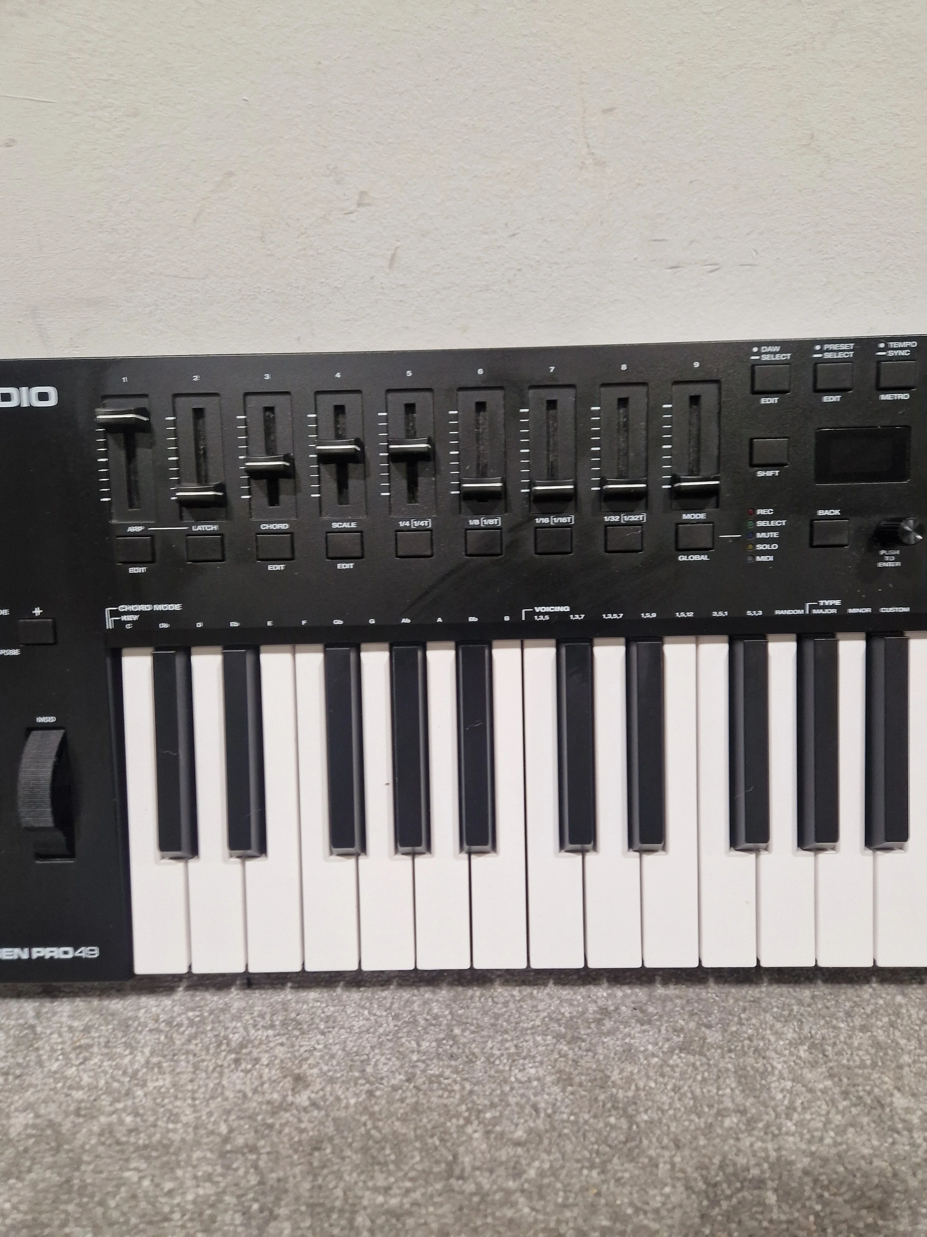 M-Audio Oxygen Pro 49 - MIDI Keyboard - Excellent - Image 9