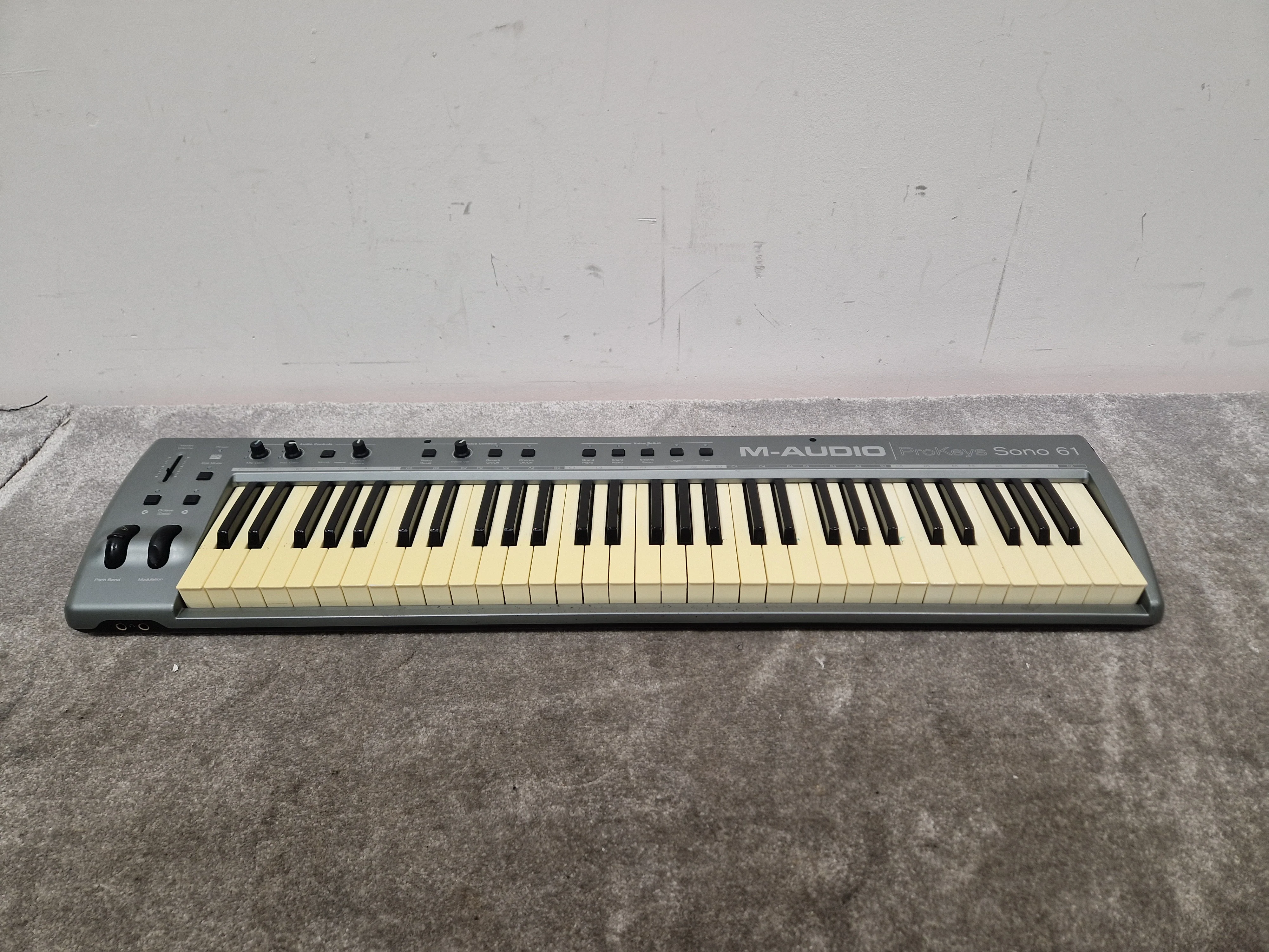 M-Audio ProKeys Sono 61 Keyboard – 61 Keys, USB/MIDI – Good - Image 2