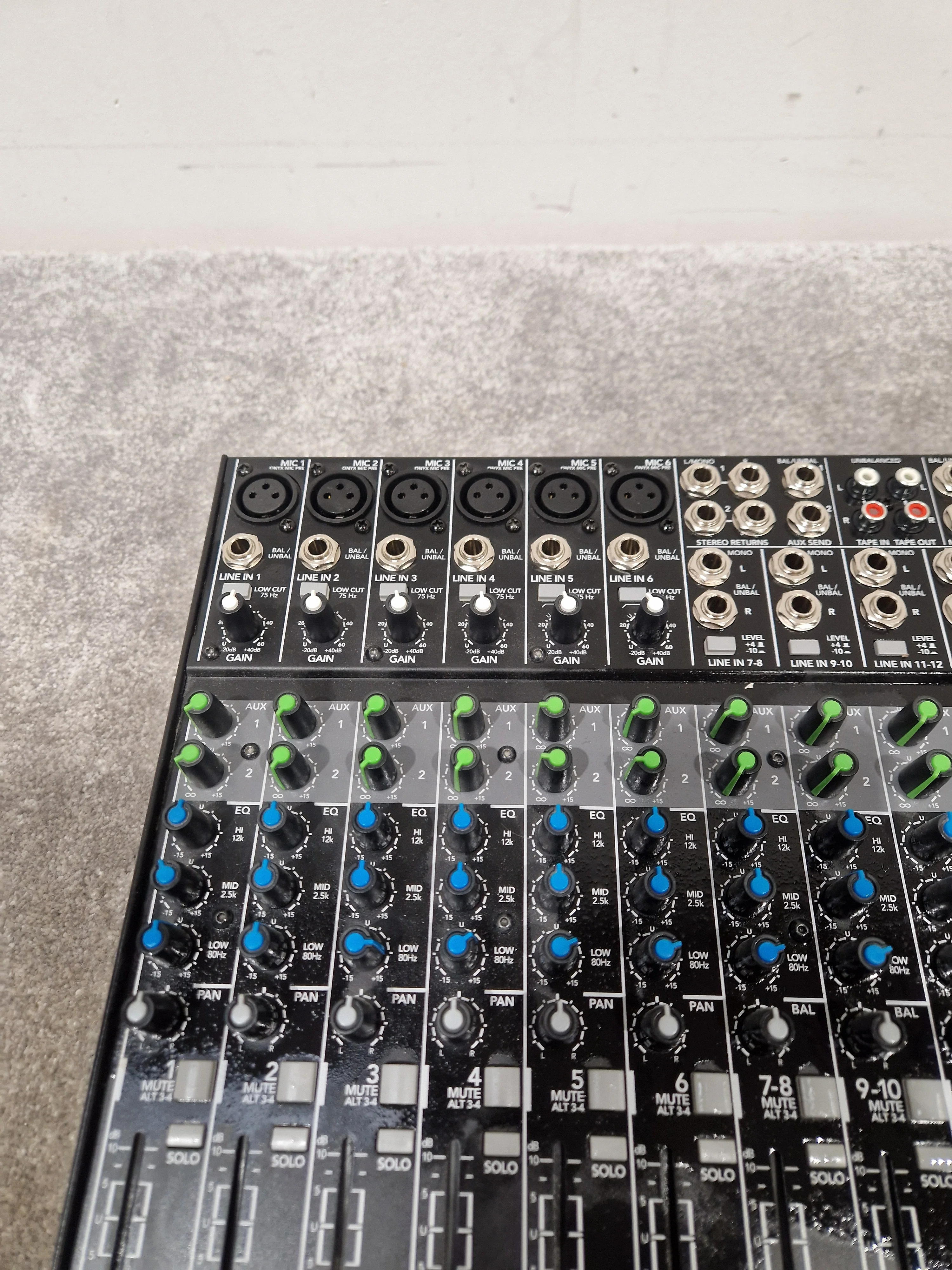 Mackie 1402 VLZ4 - 14-Channel Mixer - Excellent w/ Power Supply - Image 15