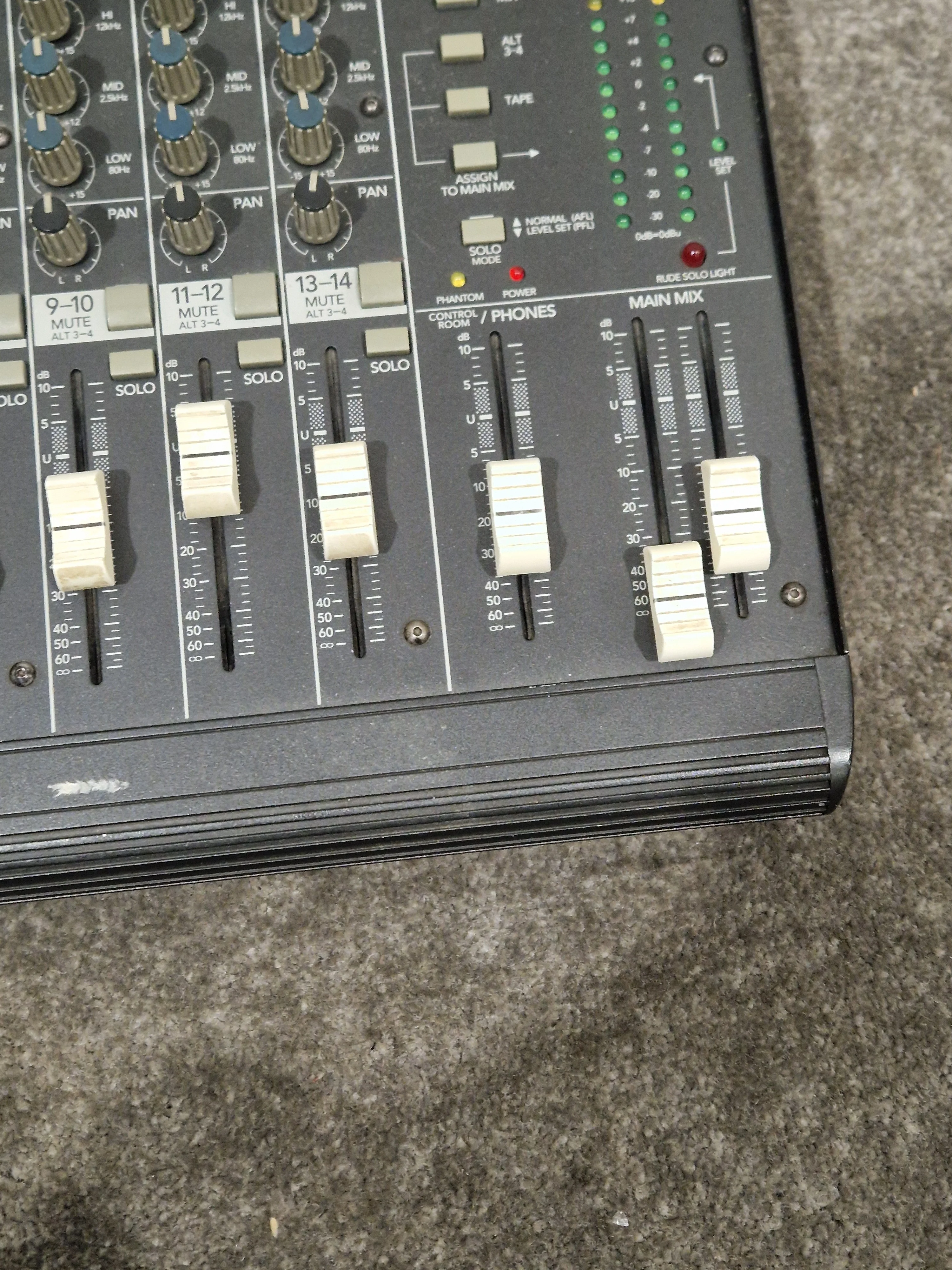 Mackie 1402VLZ Mixer - Compact 14-Channel - Good w/ Power Supply - Image 10