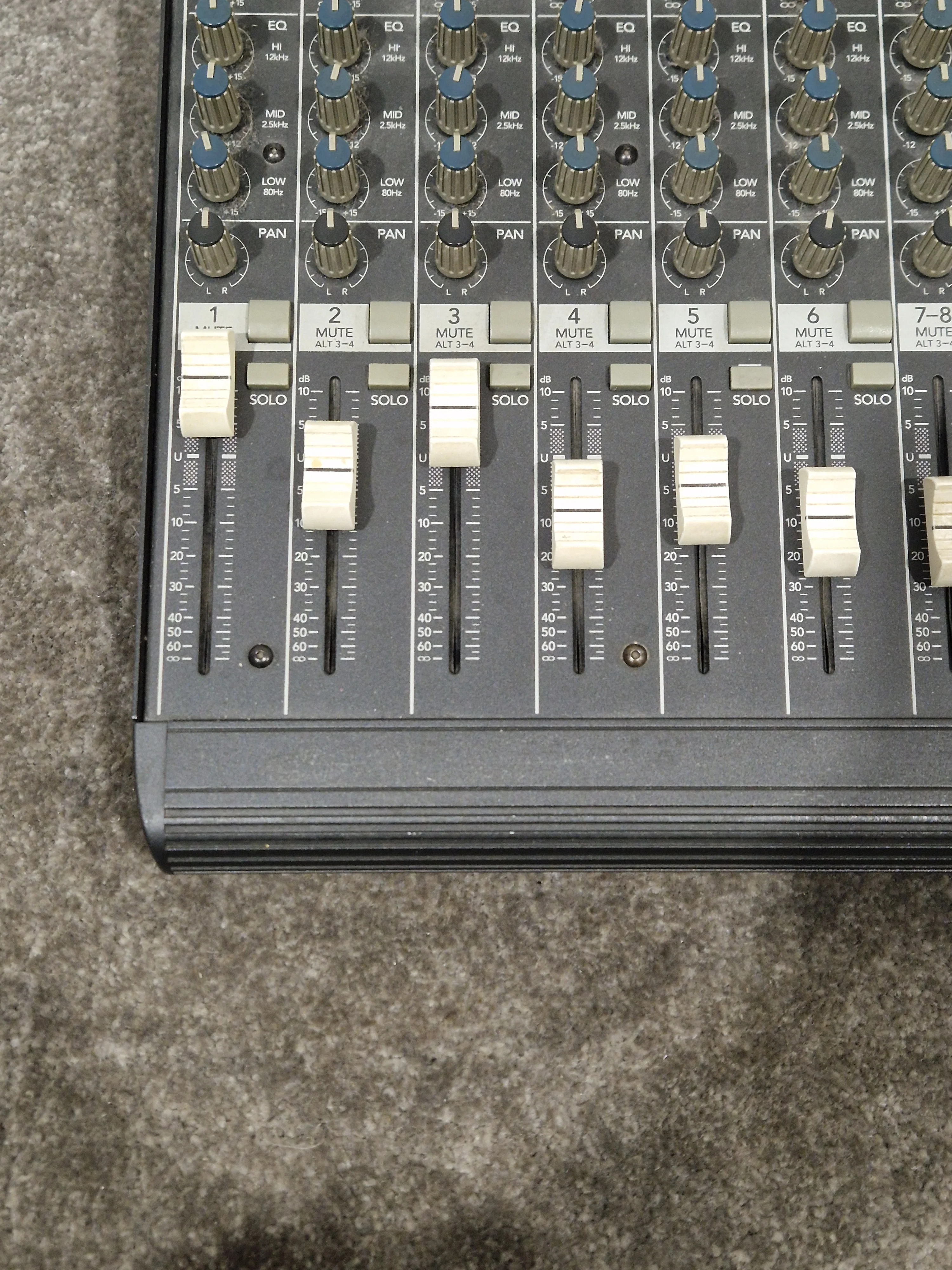 Mackie 1402VLZ Mixer - Compact 14-Channel - Good w/ Power Supply - Image 11