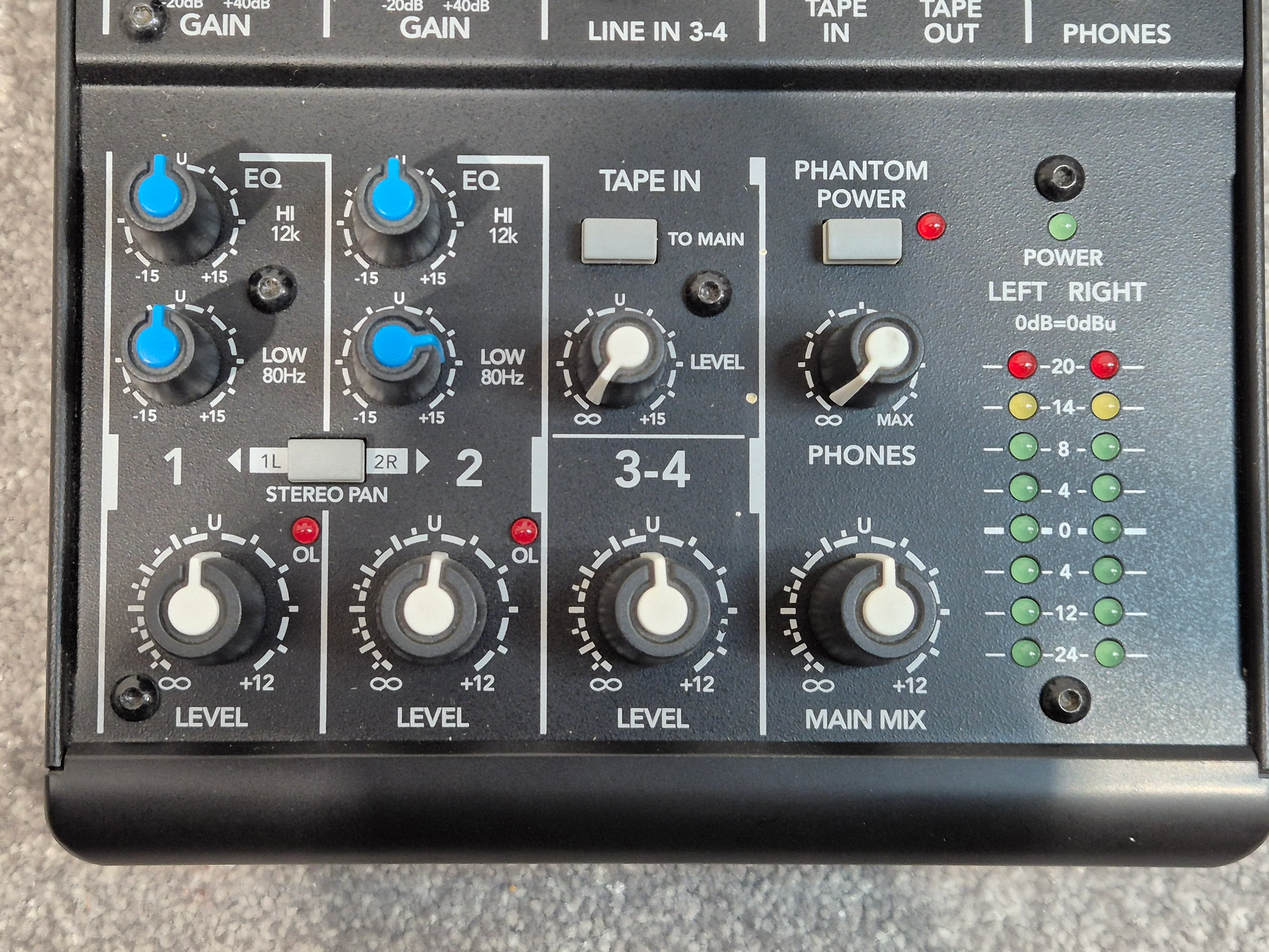 Mackie 402VLZ4 - 4-channel Compact Analogue Mixer - Image 2