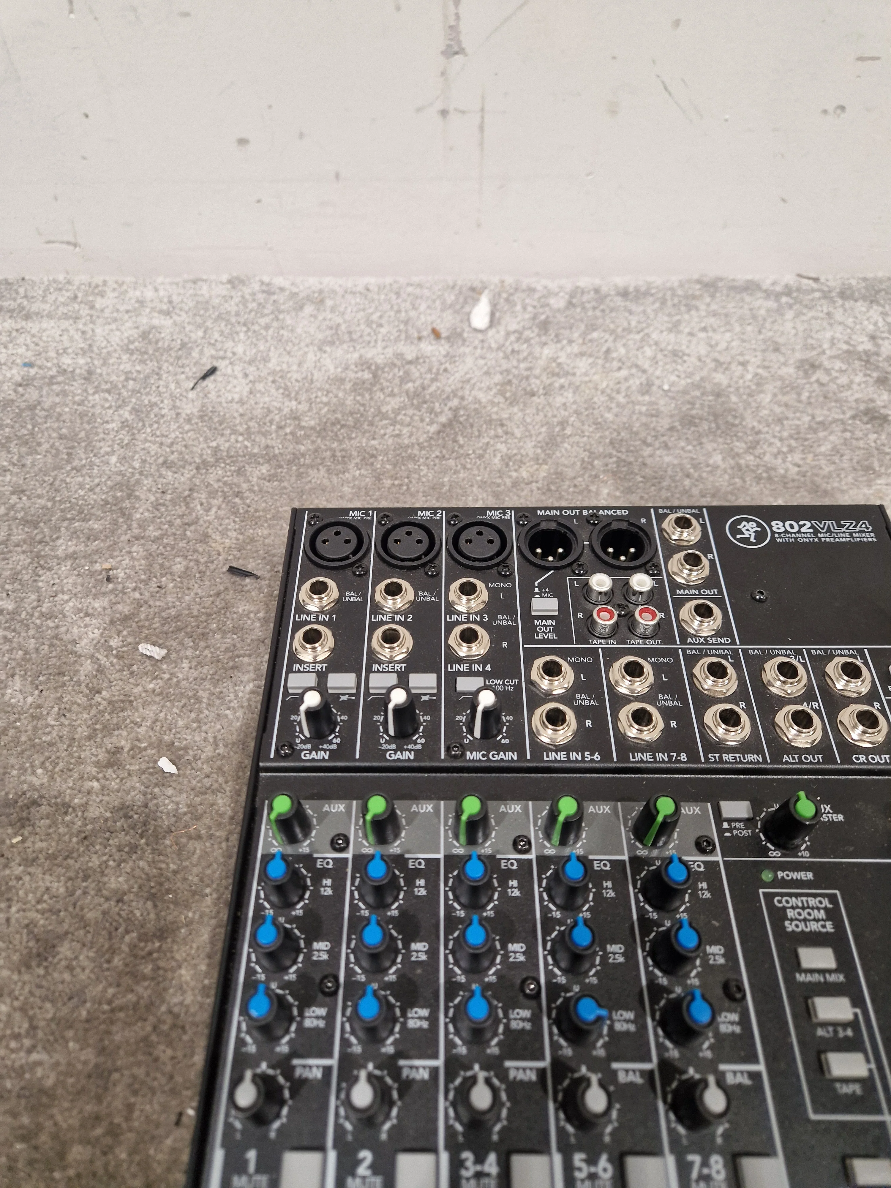 Mackie 802VLZ4 - 8-Channel Mic/Line Mixer with Onyx Preamps - Excellent w/ Original Box - Image 13
