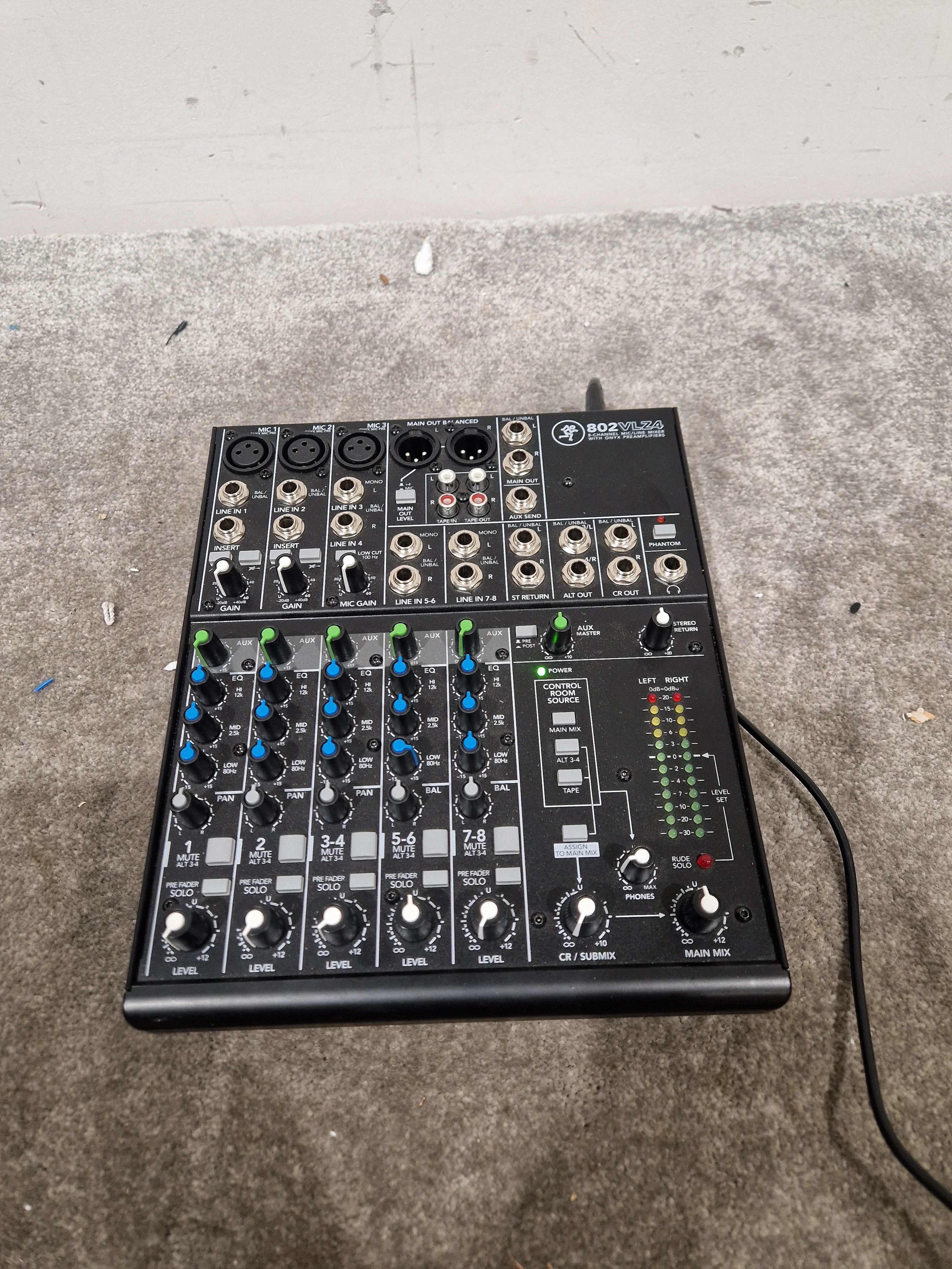 Mackie 802VLZ4 - 8-Channel Mic/Line Mixer with Onyx Preamps - Excellent w/ Original Box - Image 14