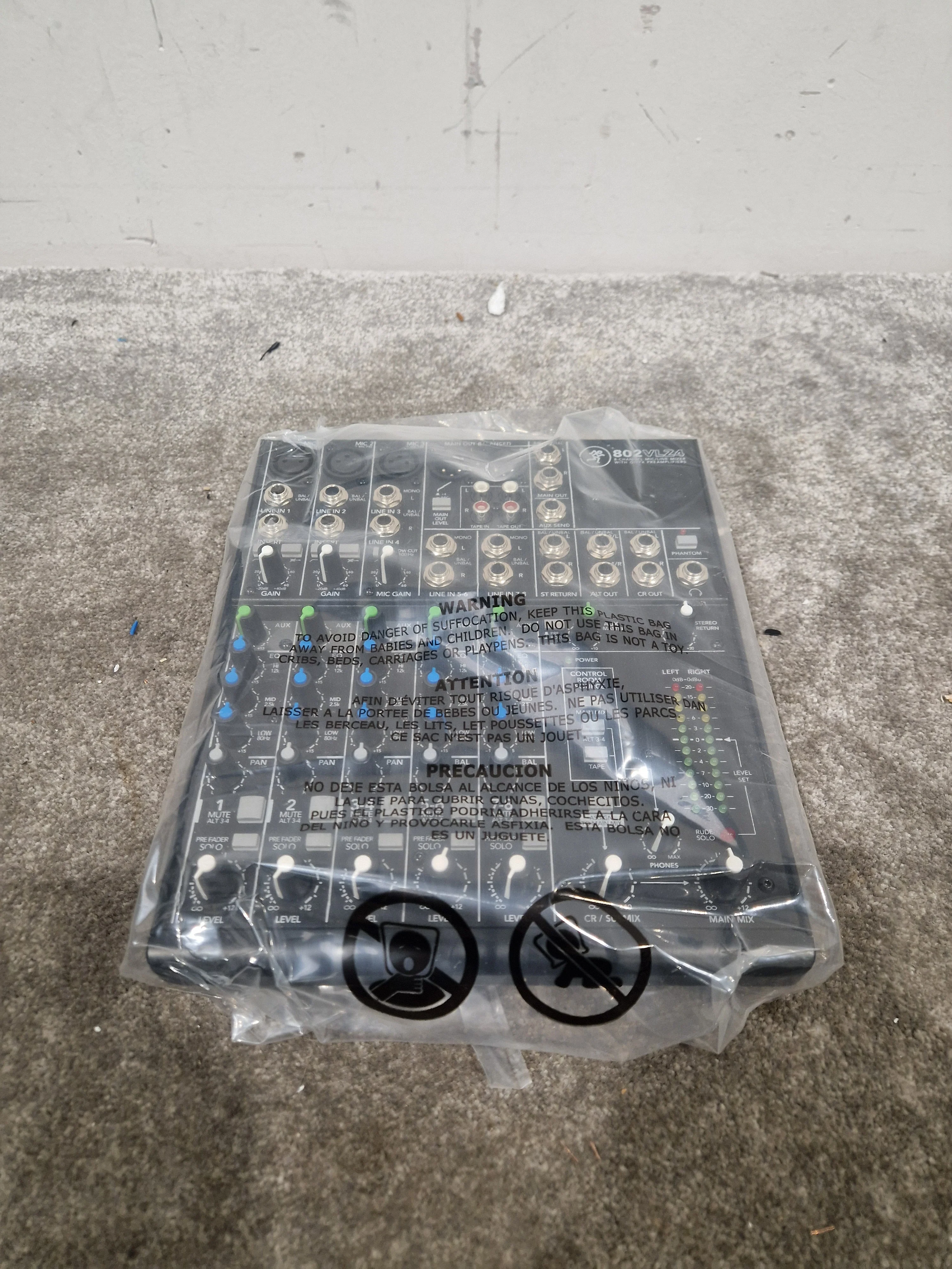 Mackie 802VLZ4 - 8-Channel Mic/Line Mixer with Onyx Preamps - Excellent w/ Original Box - Image 15