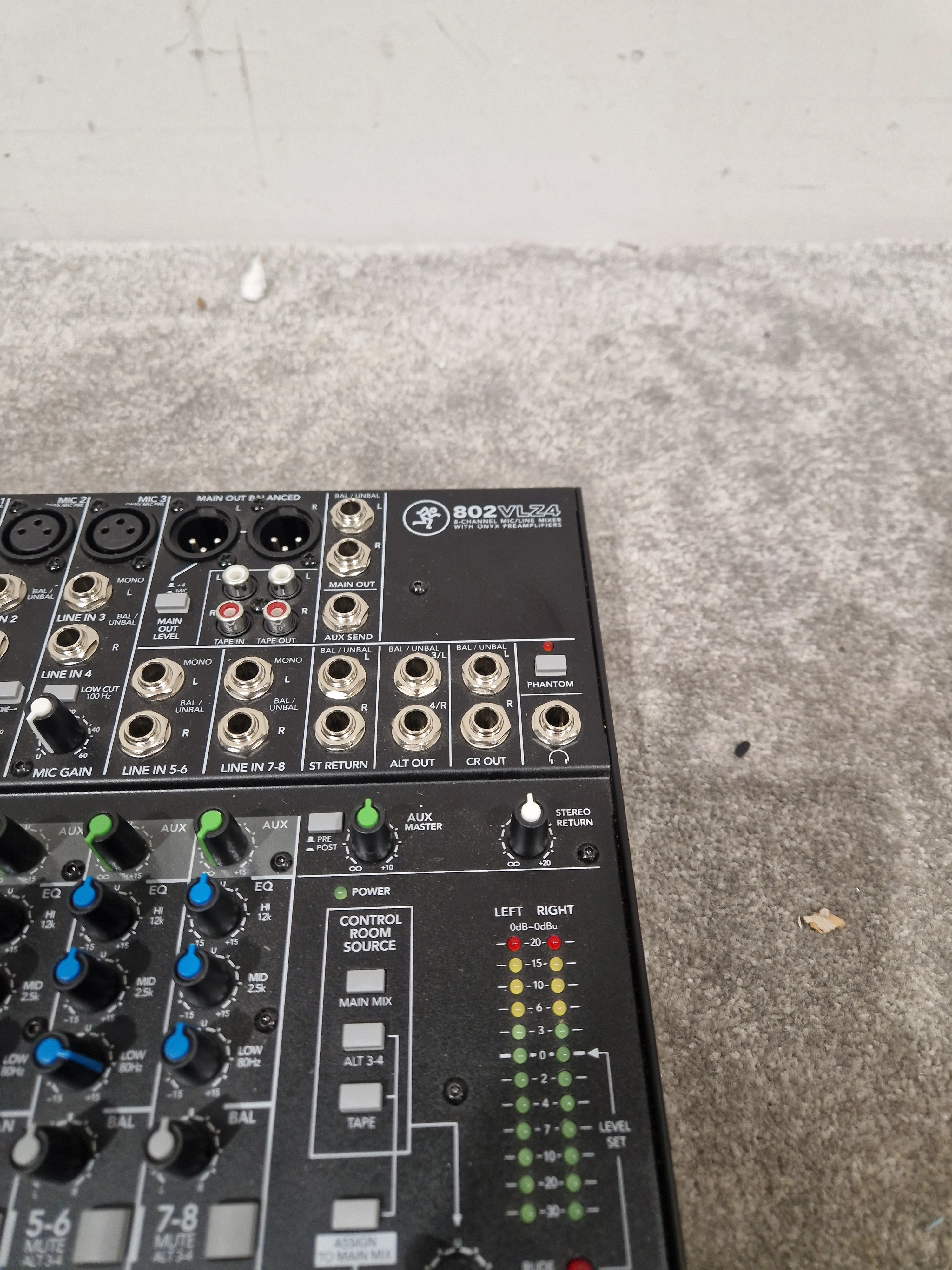 Mackie 802VLZ4 - 8-Channel Mic/Line Mixer with Onyx Preamps - Excellent w/ Original Box - Image 6