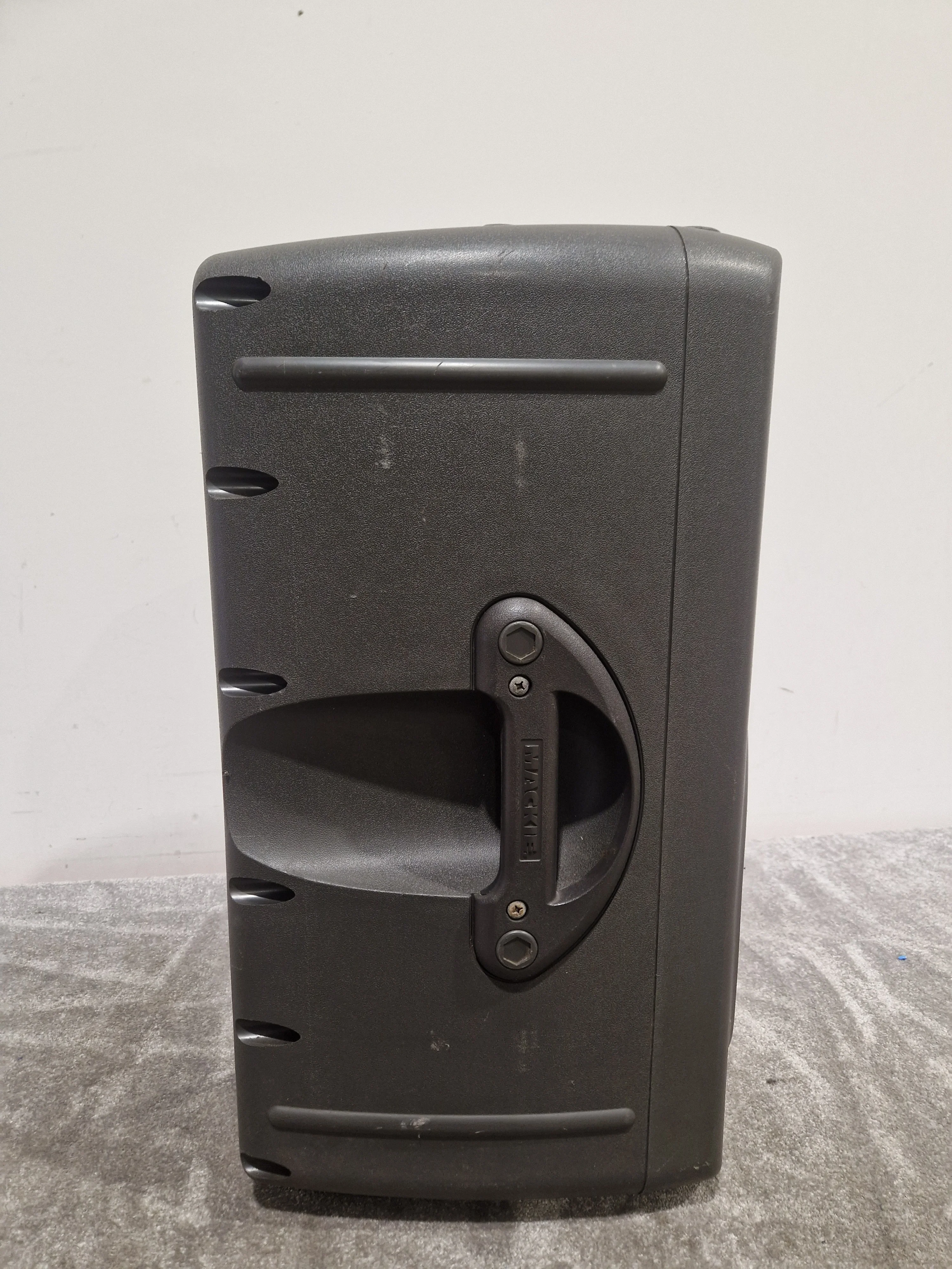 Mackie C300 PA Speaker - 400W Passive Loudspeaker - Very Good - Image 7