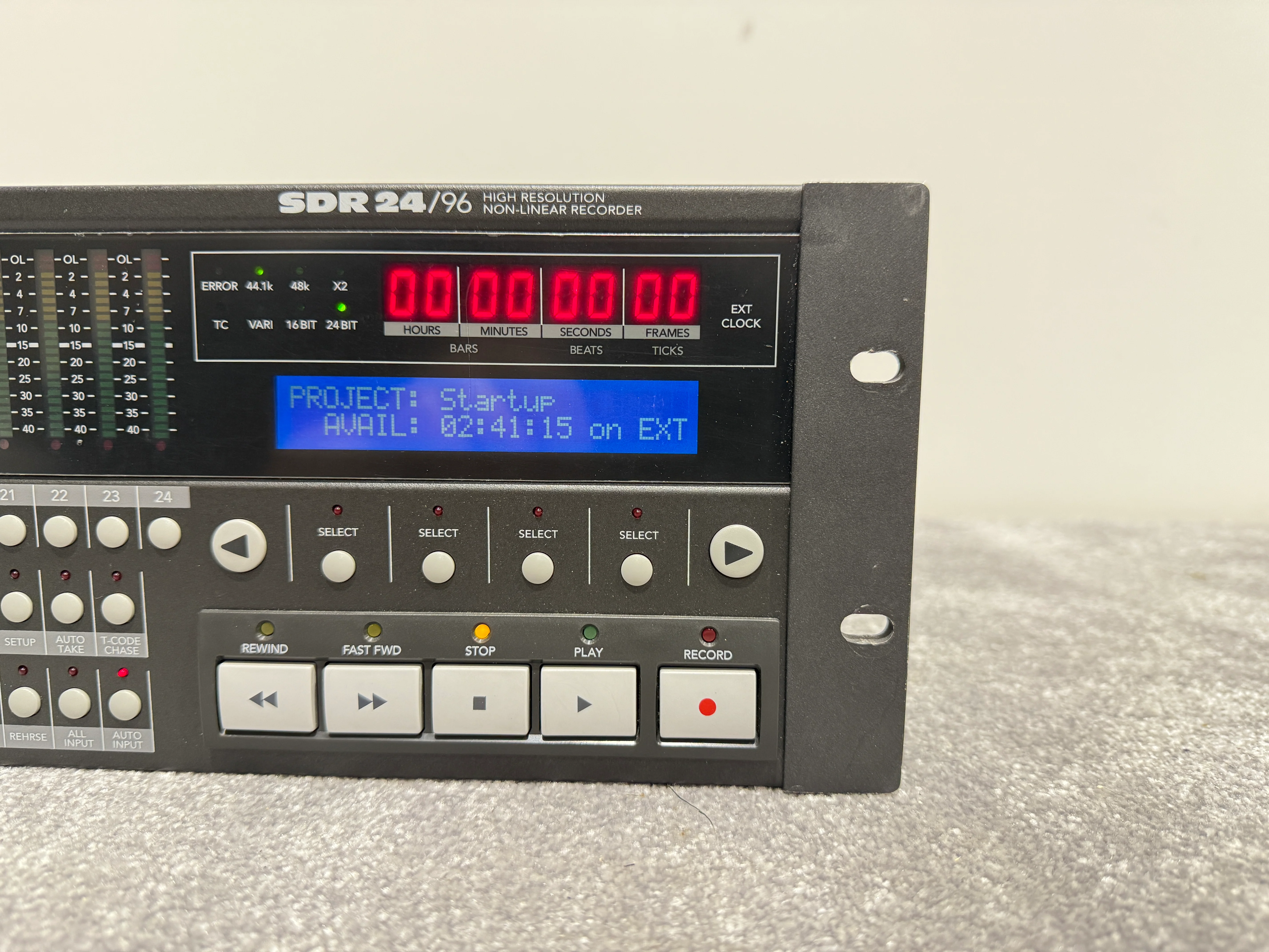 Mackie Digital Systems - SDR24/96 - High Res Non-Linear Recorder - Image 4