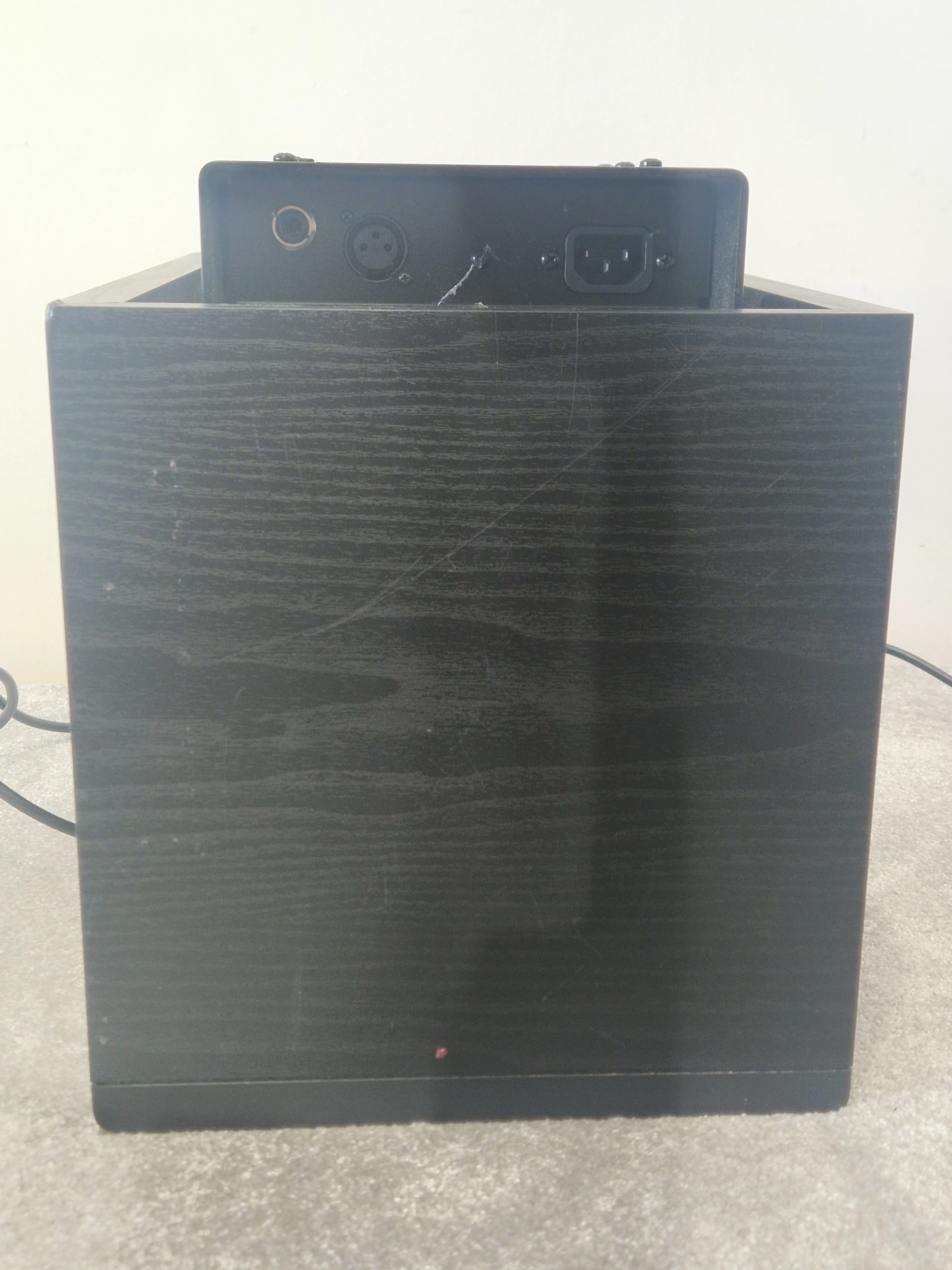Mackie HR824 Powered Studio Monitor – Active Bi-Amp Speaker - Very Good - Image 3