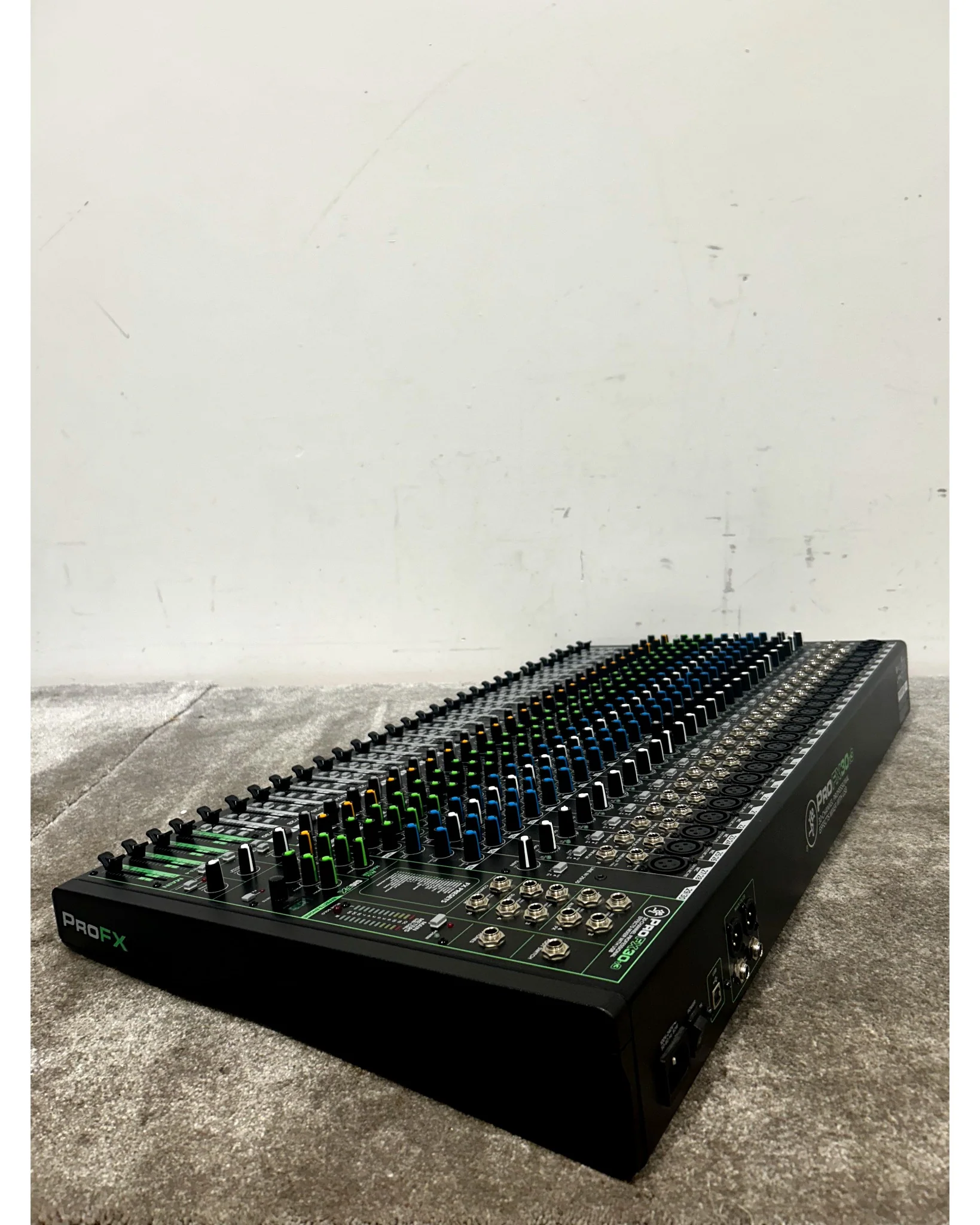 Mackie ProFX30 v3 - Mixer - Black - Excellent - Image 5