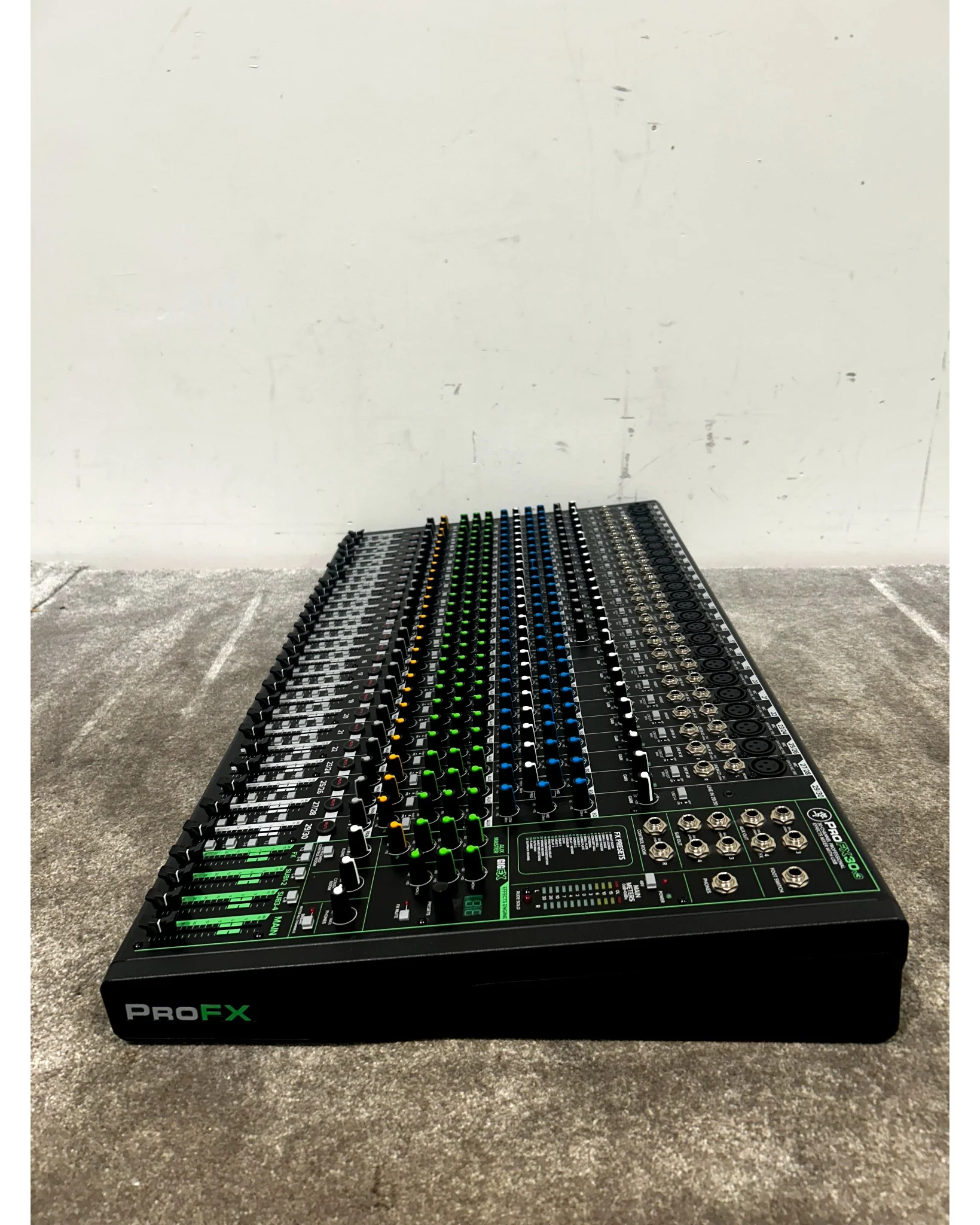 Mackie ProFX30 v3 - Mixer - Black - Excellent - Image 6
