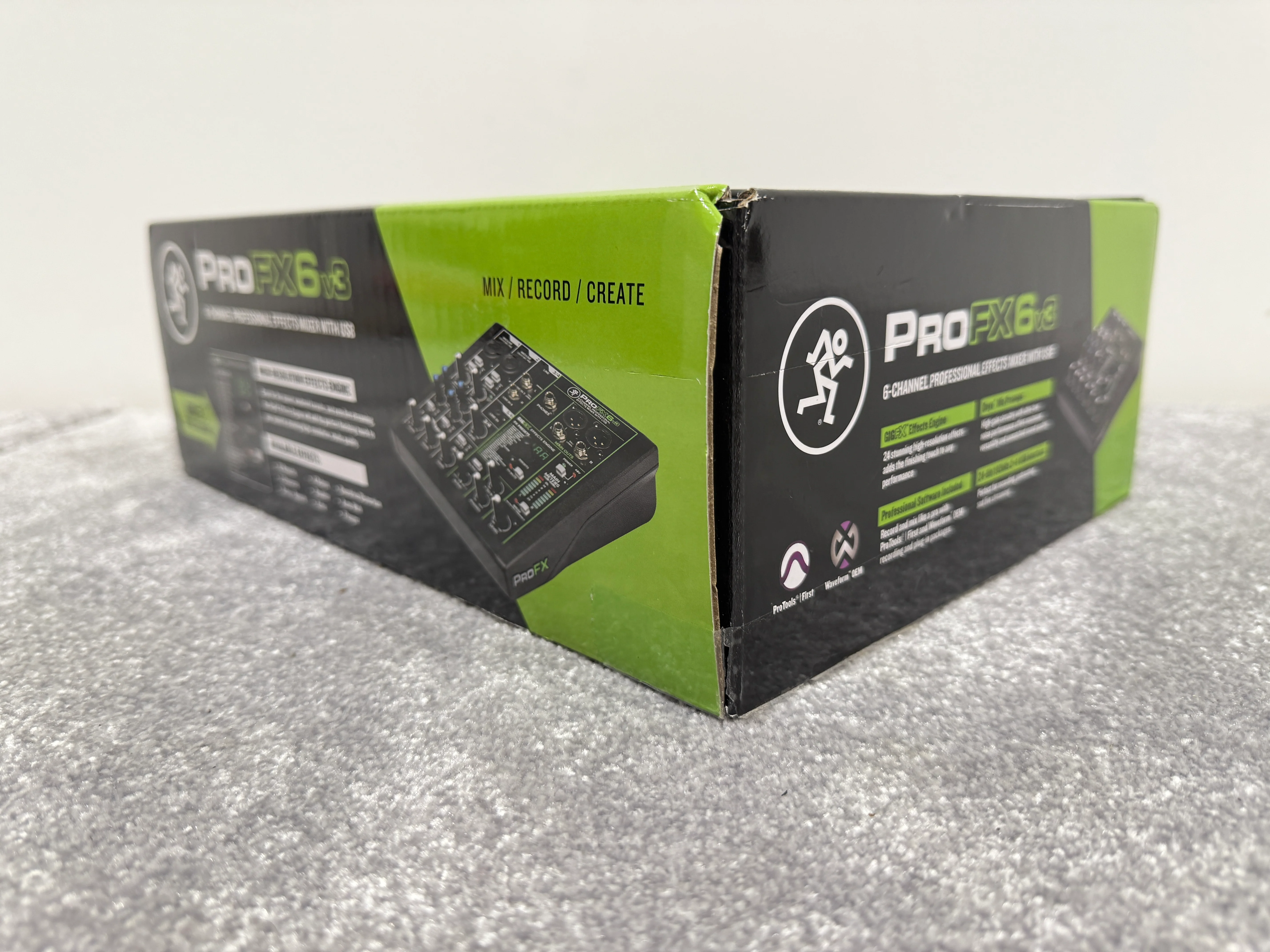 Mackie ProFX6v3 6-Channel Professional Effects Mixer with USB - Image 12