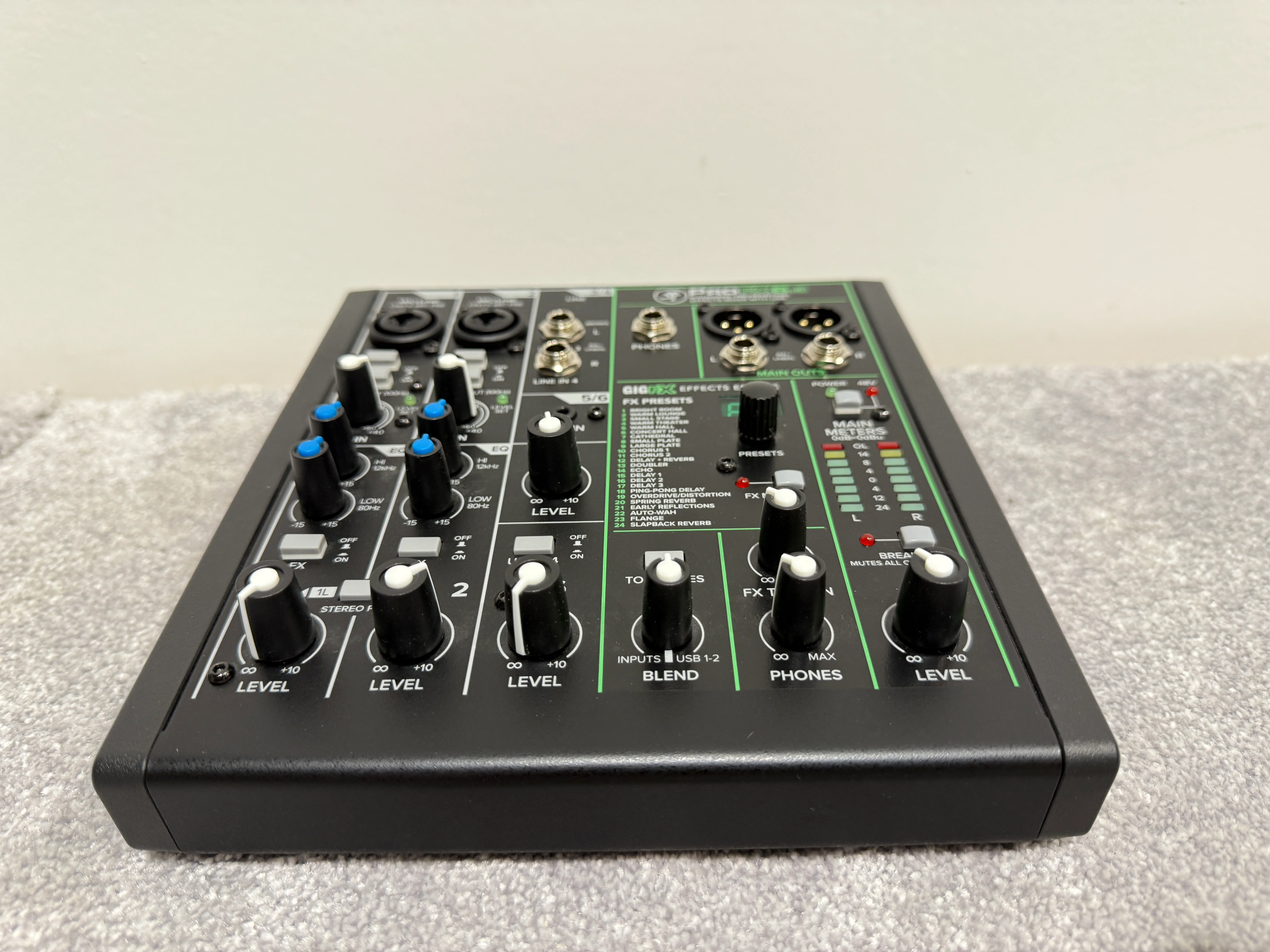 Mackie ProFX6v3 6-Channel Professional Effects Mixer with USB - Image 4