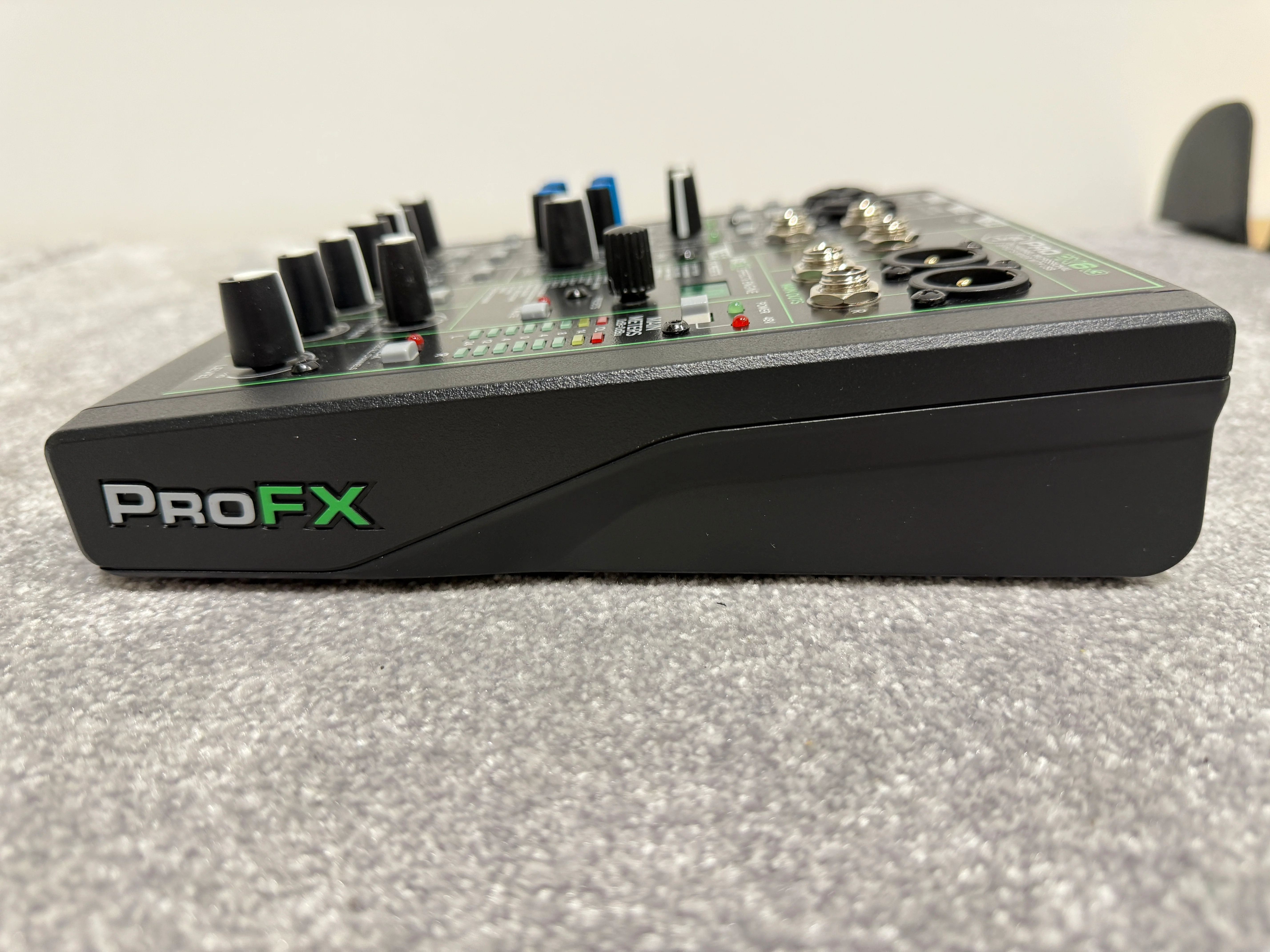 Mackie ProFX6v3 6-Channel Professional Effects Mixer with USB - Image 7